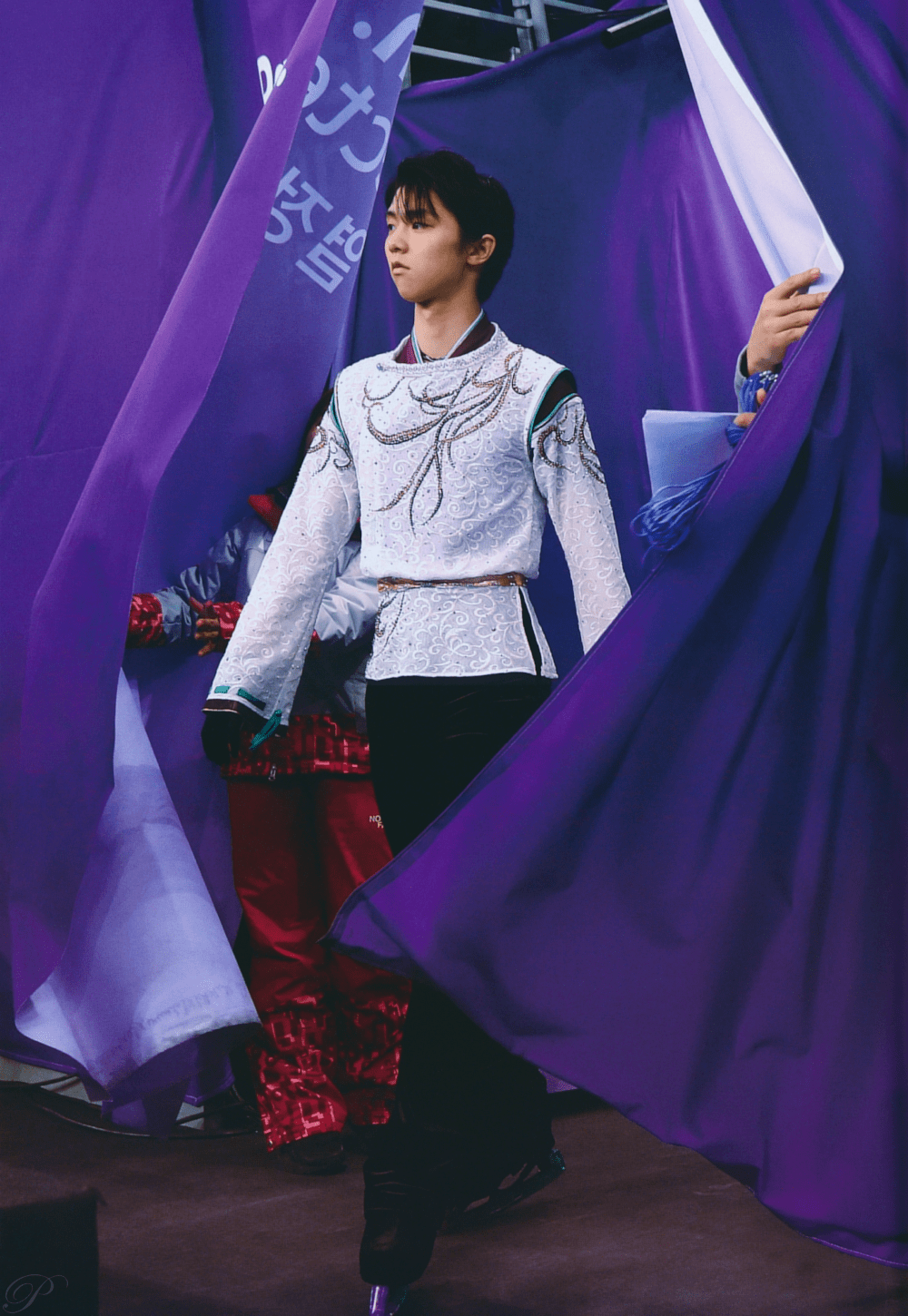 1000x1450 Yuzuru Hanyu Wallpaper. Hanyu yuzuru, Hanyu, Figure skater