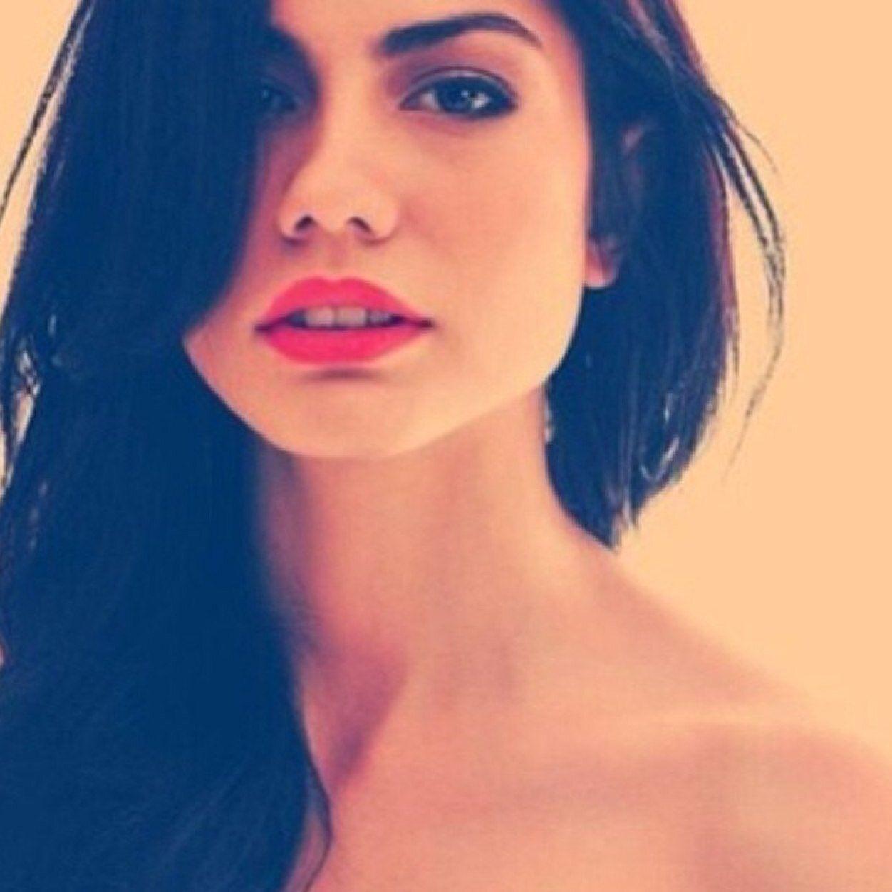 1252x1252 Demet Özdemir
