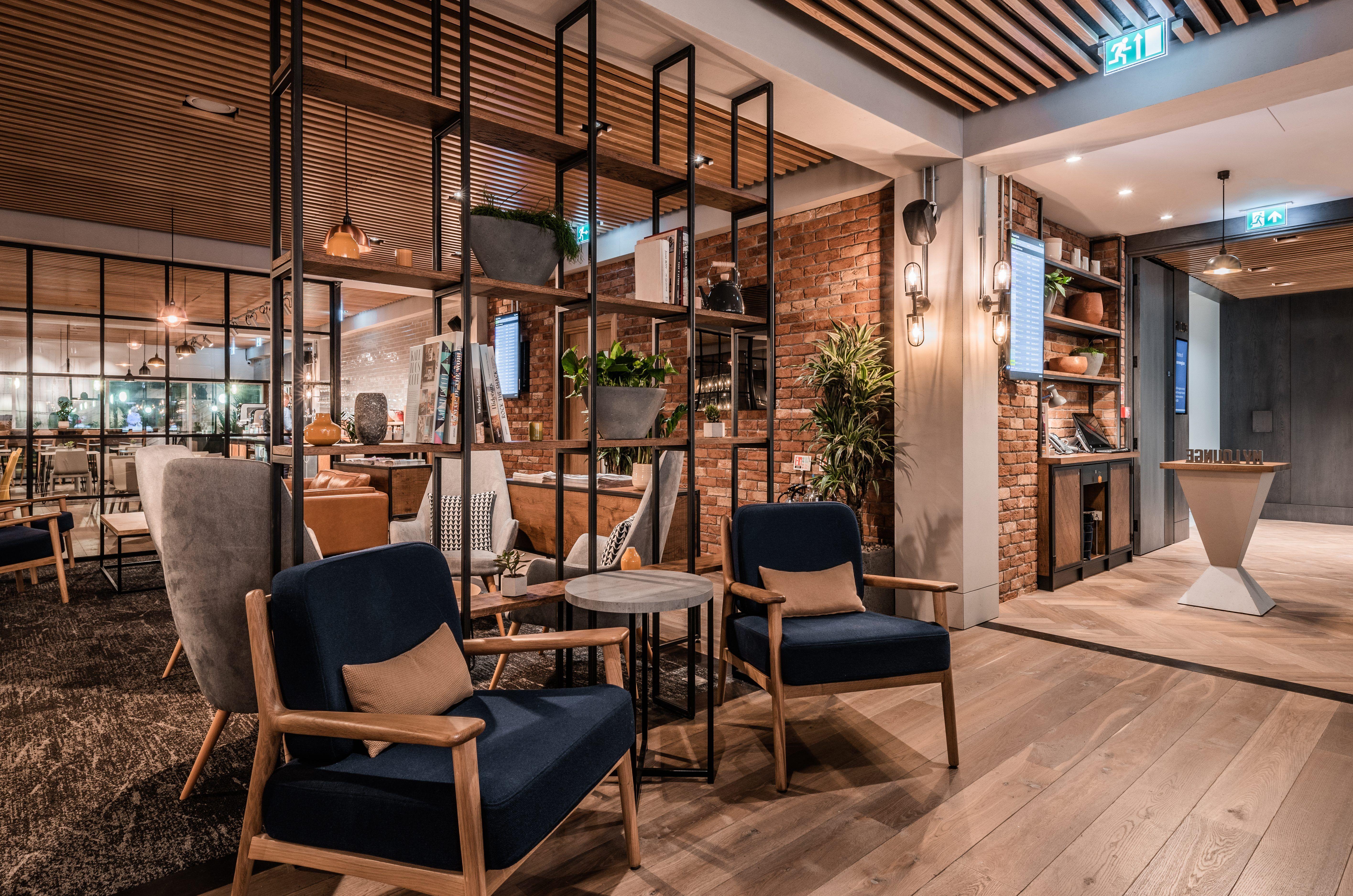 5660x3749 PHOTOS Gatwick Airport's My Lounge Resembles Trendy Coworking Space