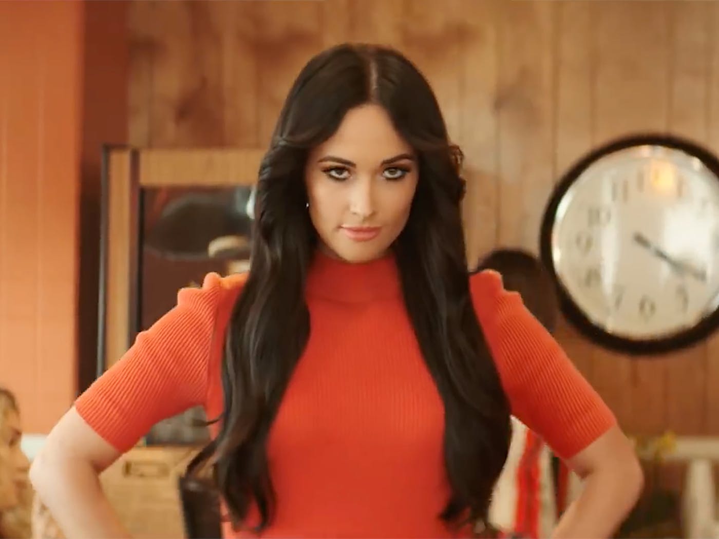 1400x1050 Kacey Musgraves Brings the '9 To 5' Fire In Her 'High Horse' Music