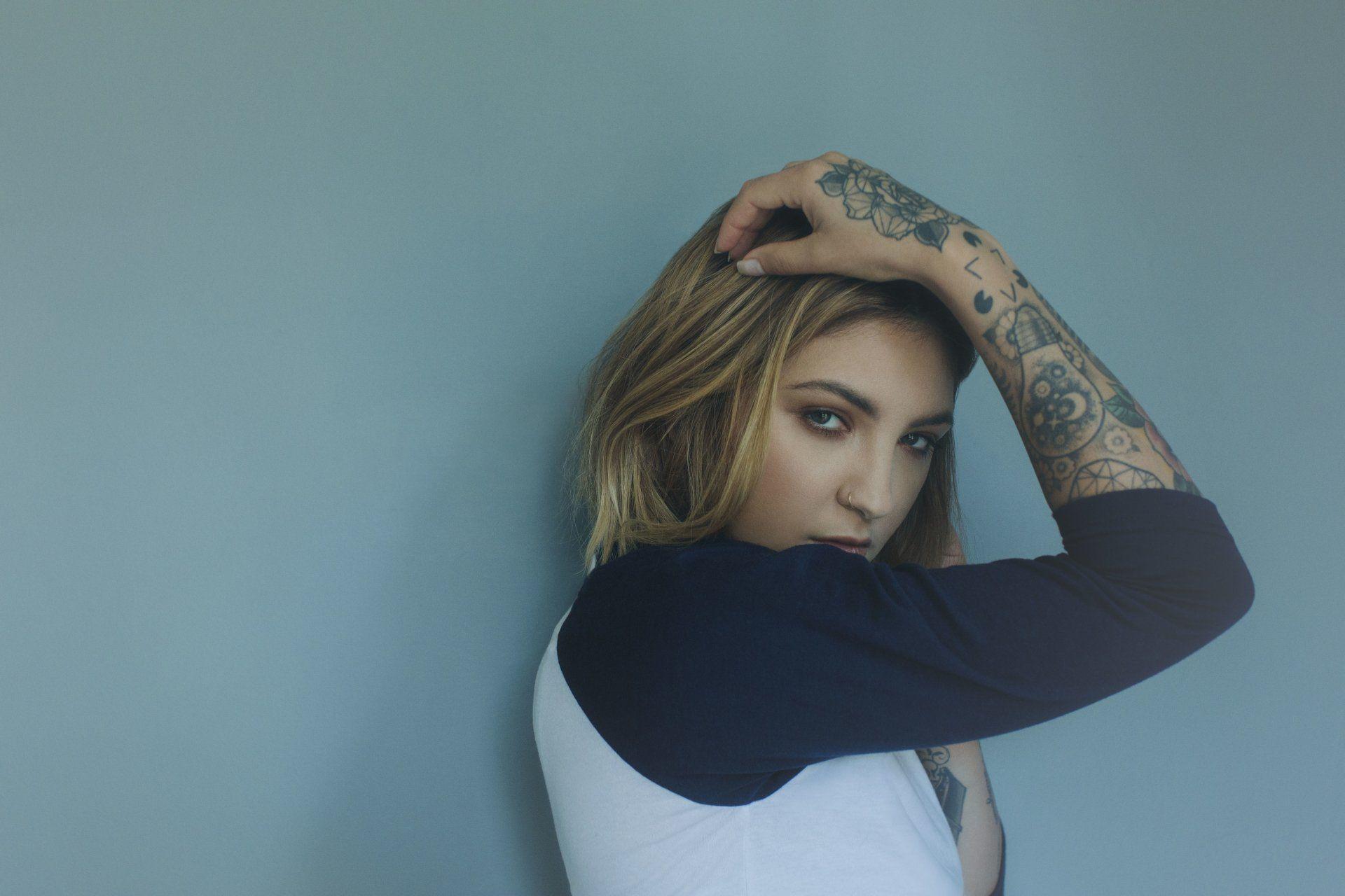 1920x1280 4K Ultra HD Julia Michaels Wallpaper