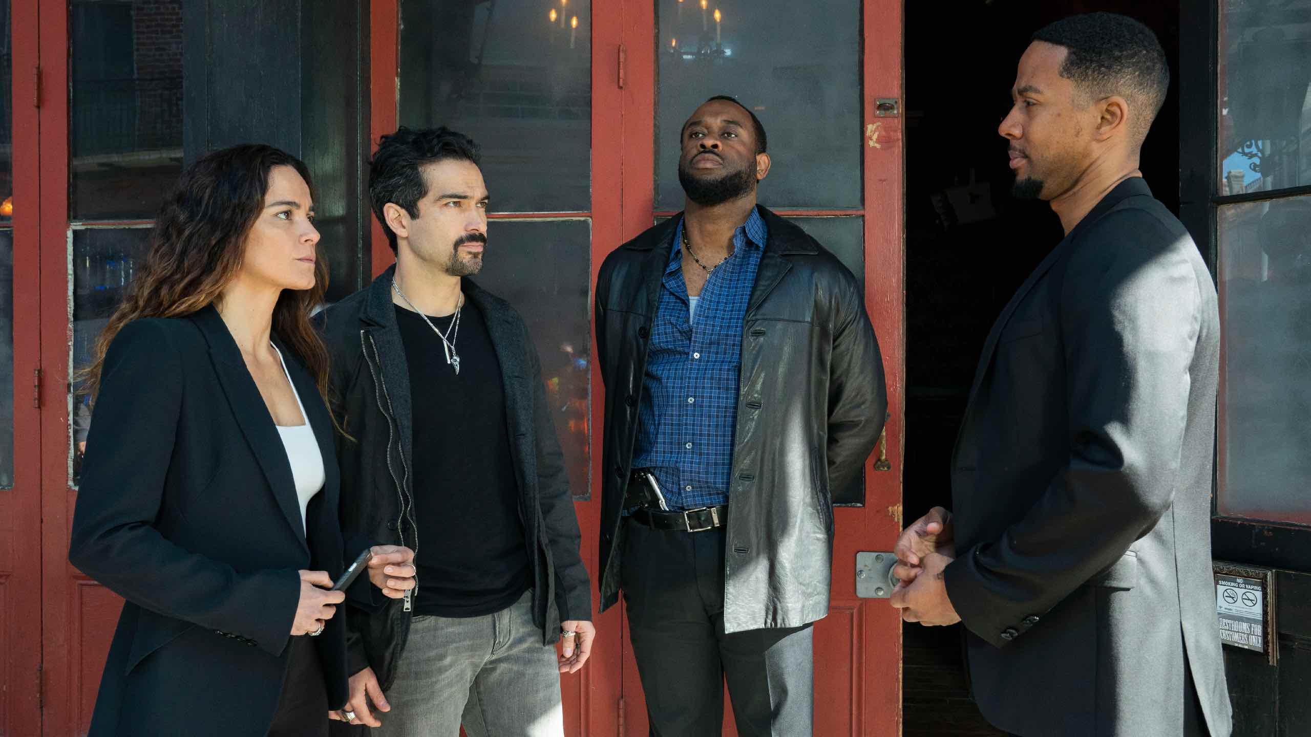 2560x1440 Queen of the South': Who is the mole?
