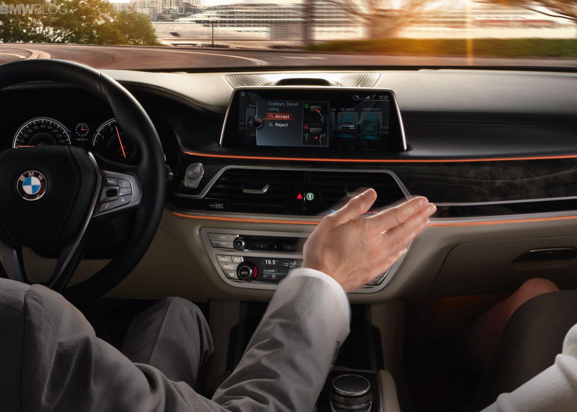 1900x1355 BMW 7 Series: Cabin Technology and Luxury