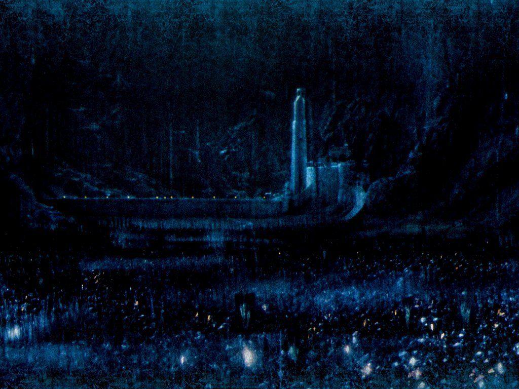 1024x768 Helm's Deep of the Rings Wallpaper