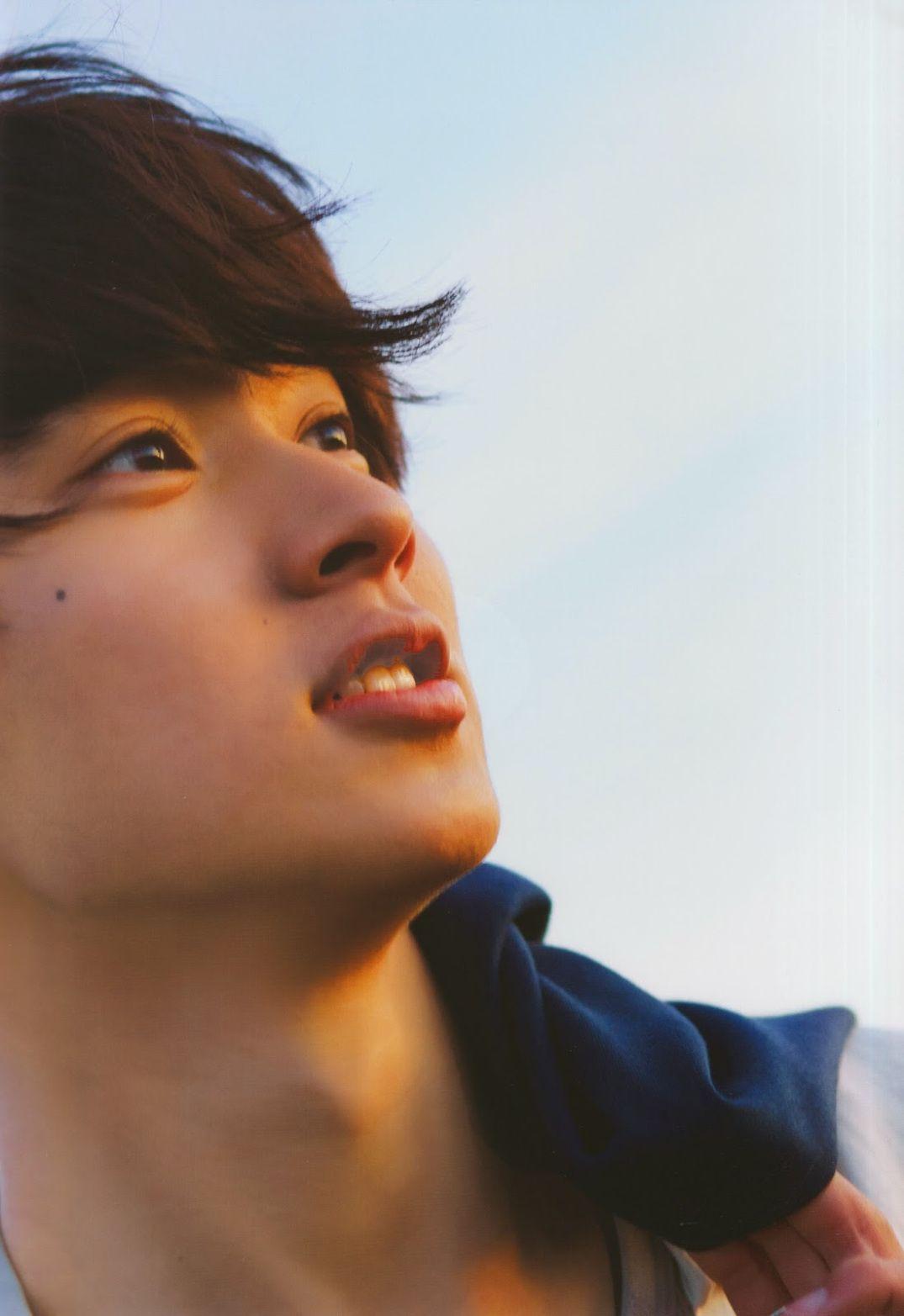 1075x1565 Kento Yamazaki