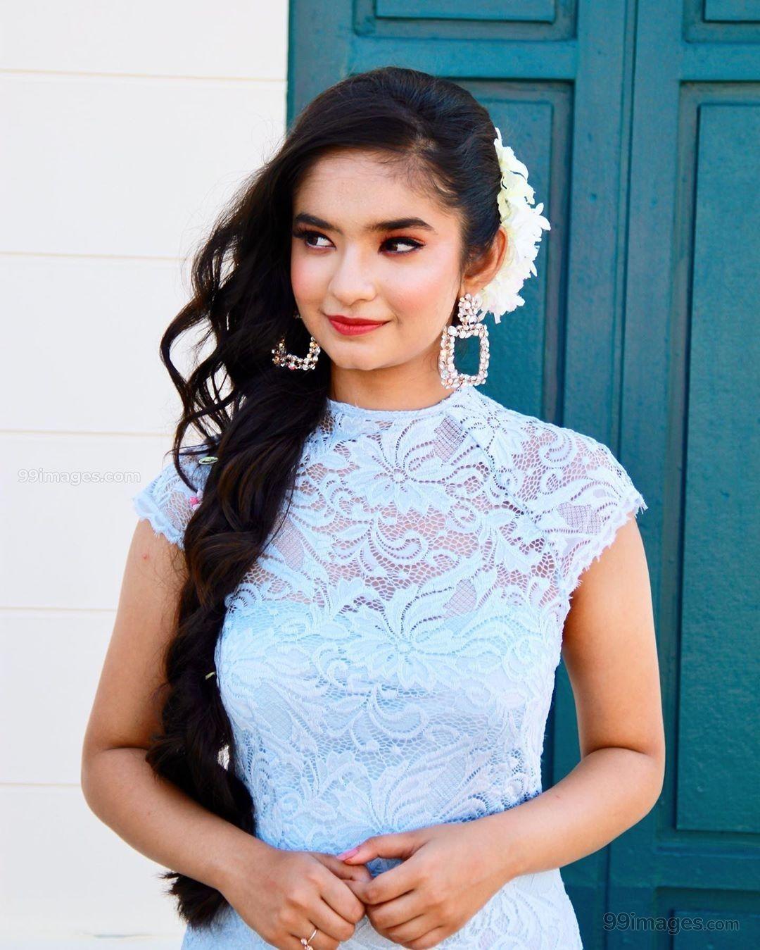 Anushka Sen HD Wallpapers - Top Free Anushka Sen HD Backgrounds ...