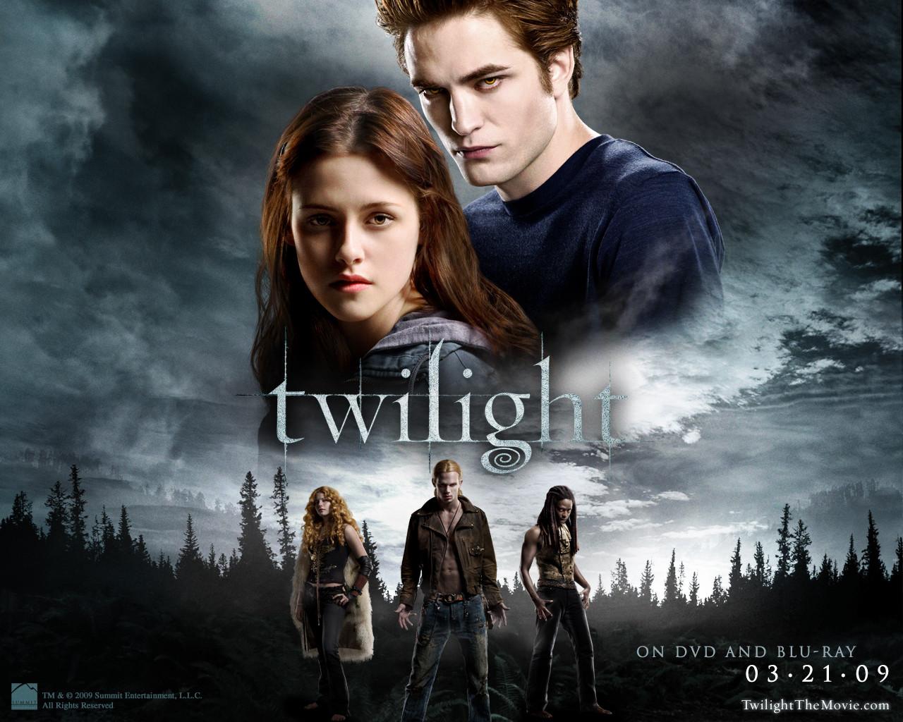 Pin by Faye Salmon on Twilight Saga  Twilight new moon New moon movie  Twilight saga new moon