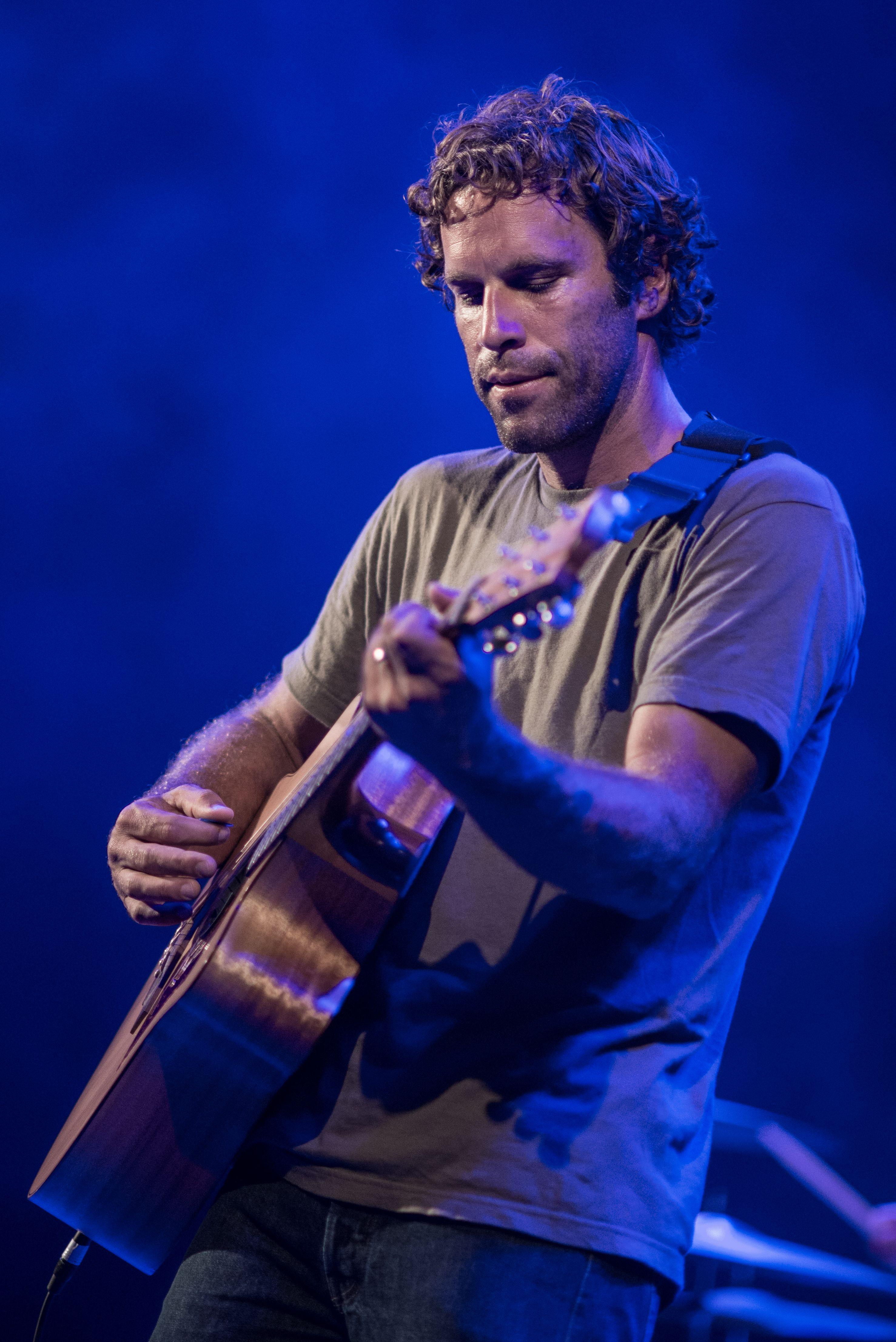 2955x4426 Jack Johnson (musician)