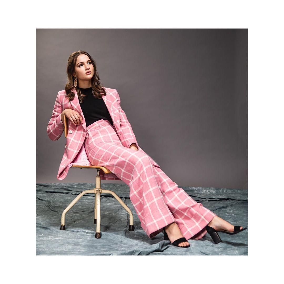 Lisa Vicari Wallpapers - Top Free Lisa Vicari Backgrounds - WallpaperAccess