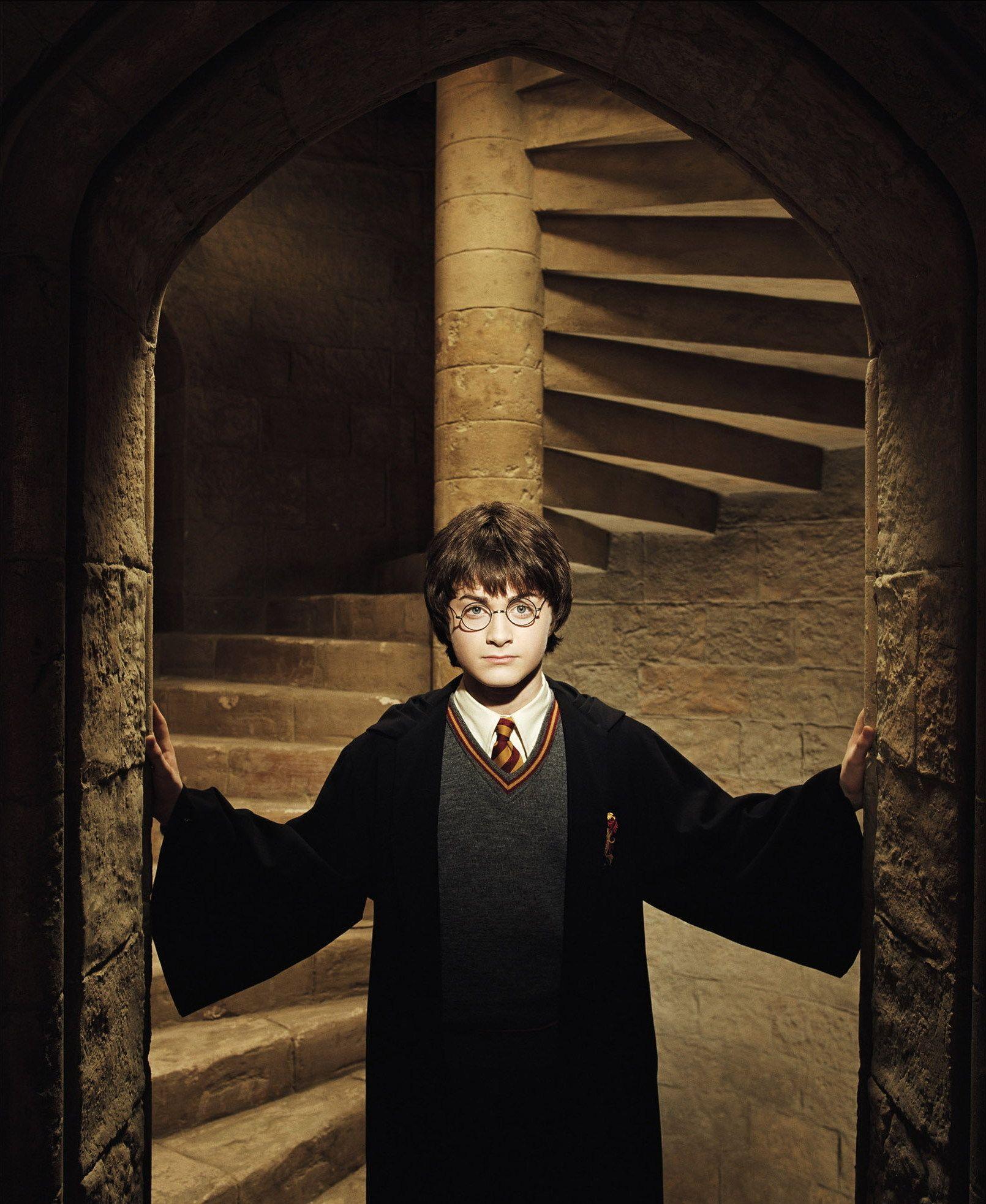 1610x1965 2001. Harry Potter and the Sorcerer's Stone Promotional Shoot HQ