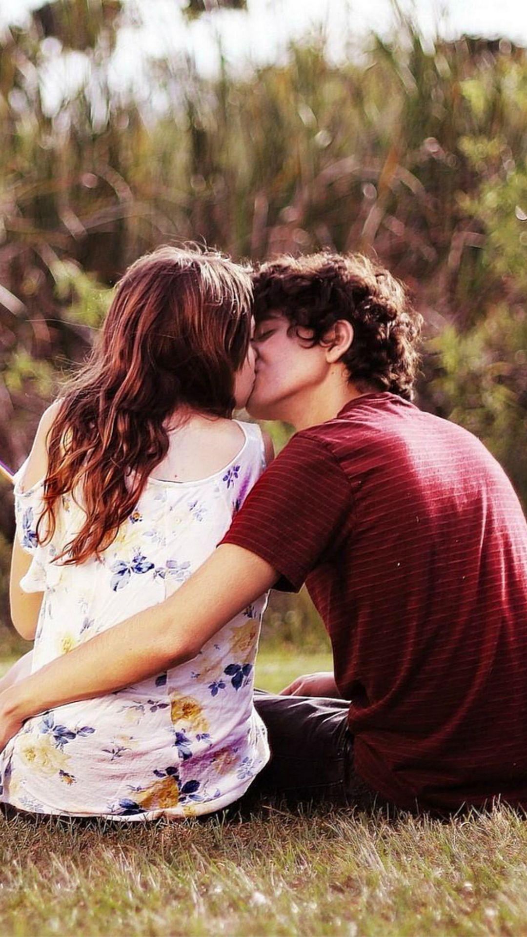 Lip Kiss Wallpapers Top Free Lip Kiss Backgrounds WallpaperAccess