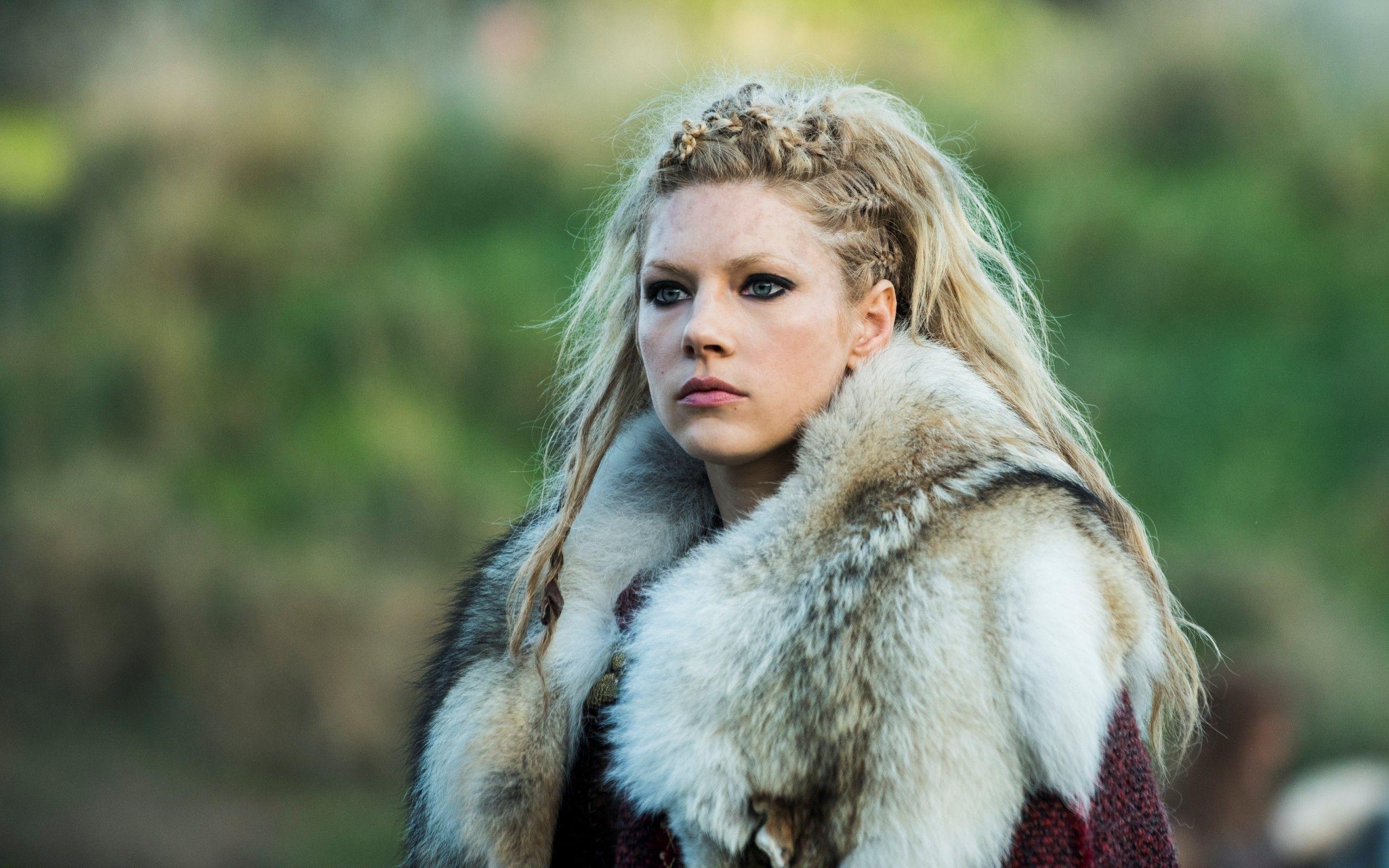 2560x1600 Katheryn Winnick HD Wallpaper and Background Image