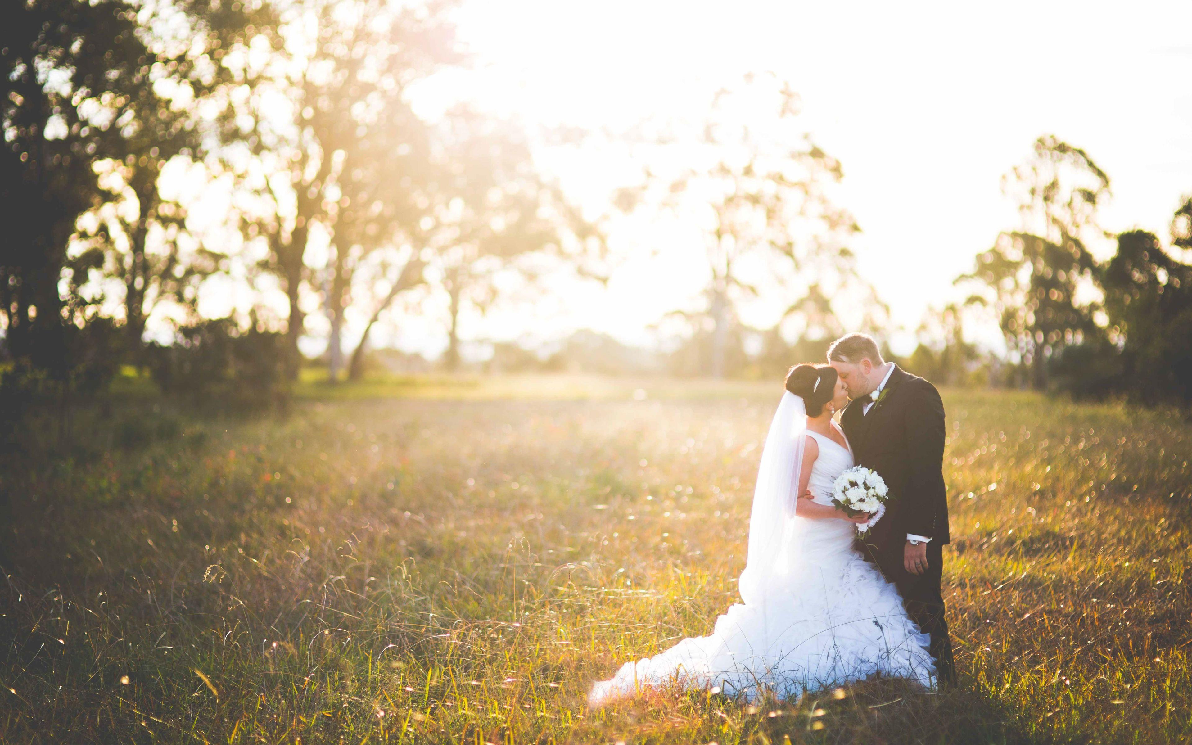 3840x2400 Quality Cool Married Wallpaper