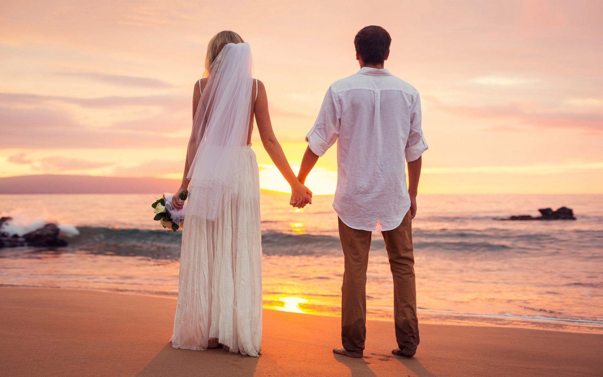 1920x1200 Love Couple Had Just Married Sea Beach Sunset HD Love Wallpaper