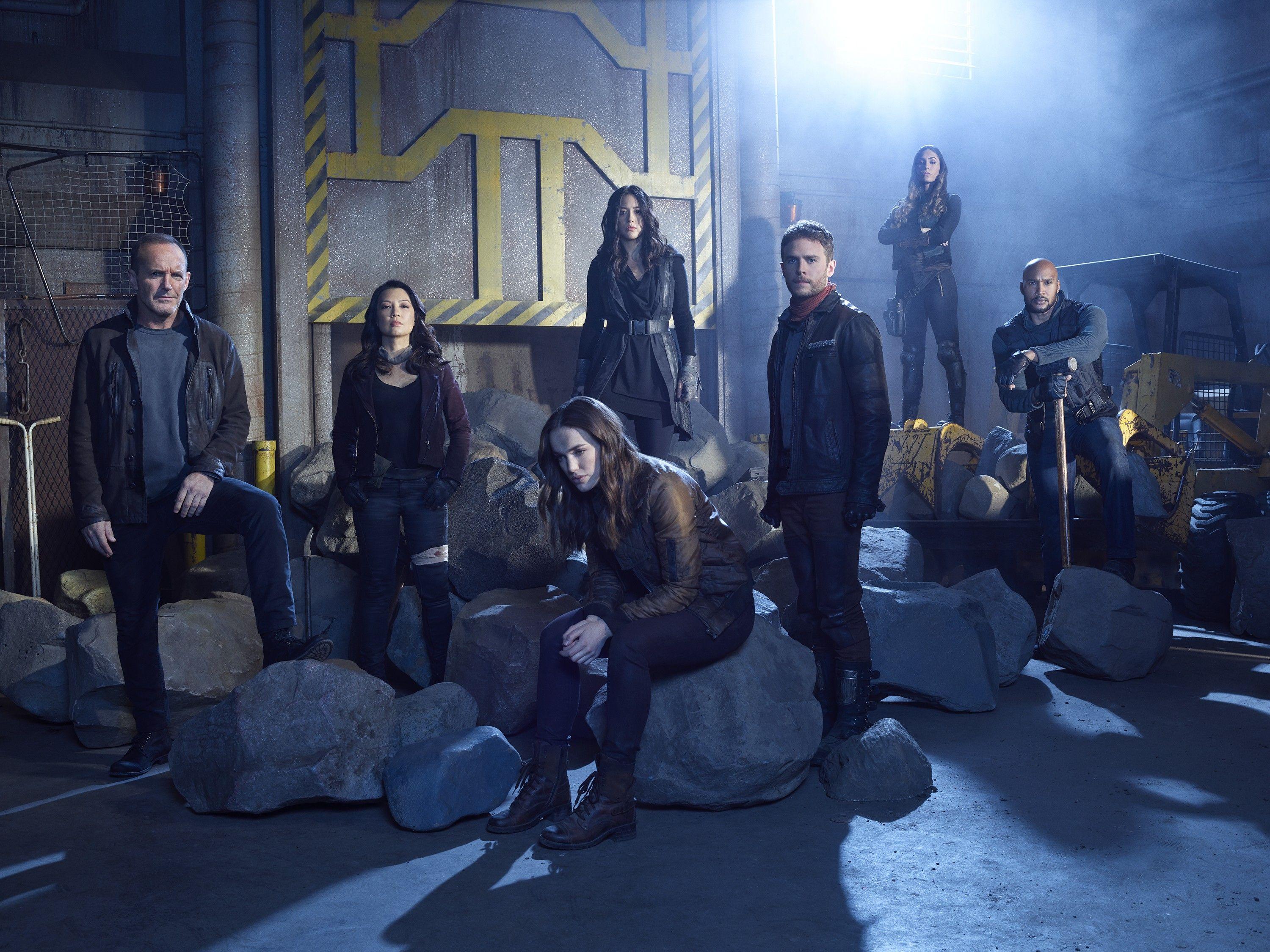 3000x2250 #Chloe Bennet, #Season #Clark Gregg, #Iain De Caestecker