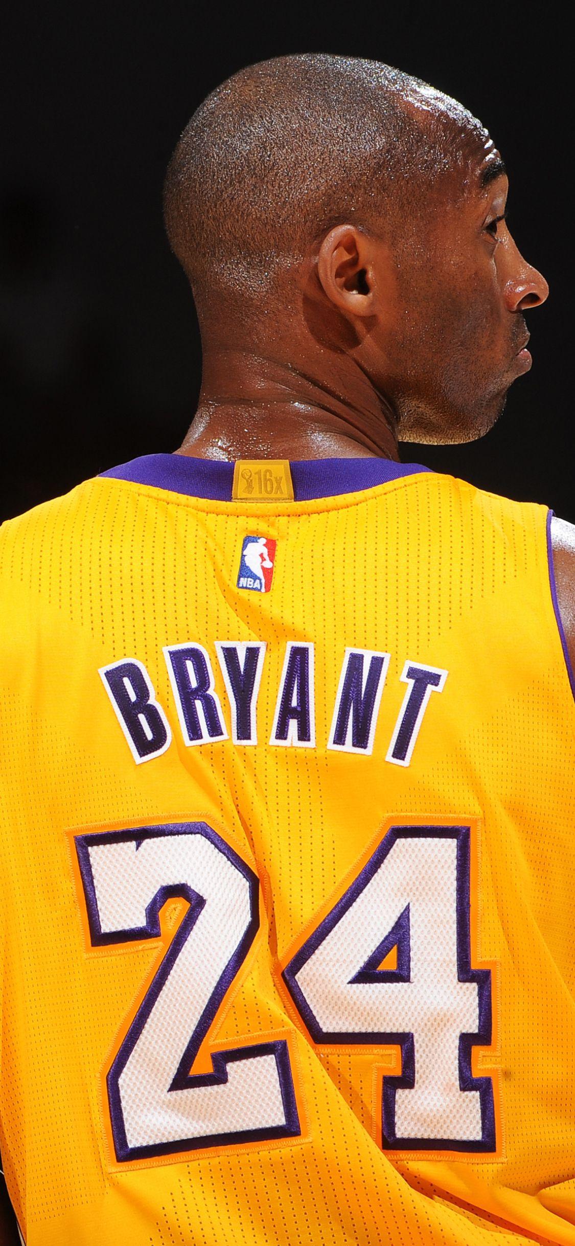 1125x2436 Sports Kobe Bryant (1125x2436) Wallpaper