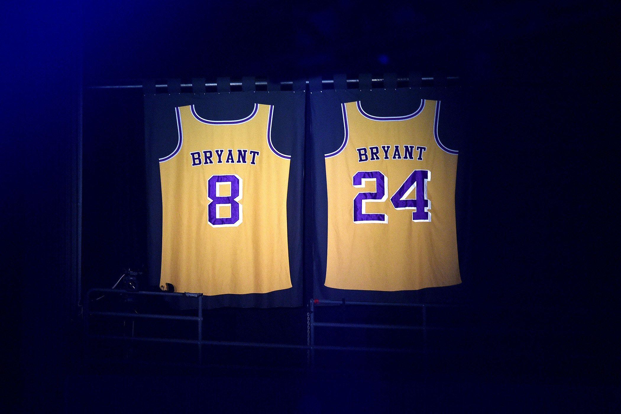 2100x1400 Kobe Bryant Death: Picture Show Fans In Mourning