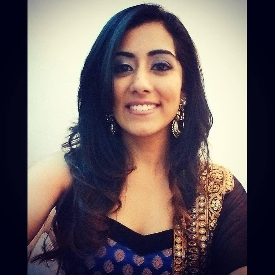 960x960 Jonita Gandhi Wallpaper