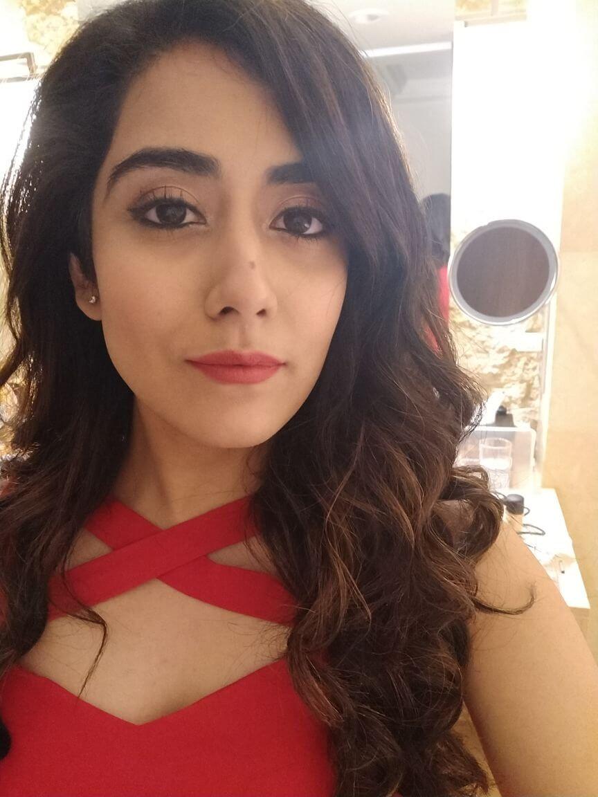 864x1152 Jonita Gandhi, Height & Life Story. Super Stars Bio