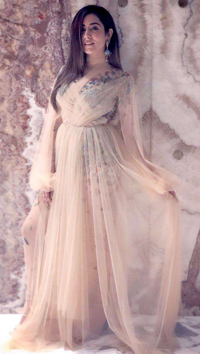 679x1200 JonitaMusicWorld Gandhi for #IIFAAwards