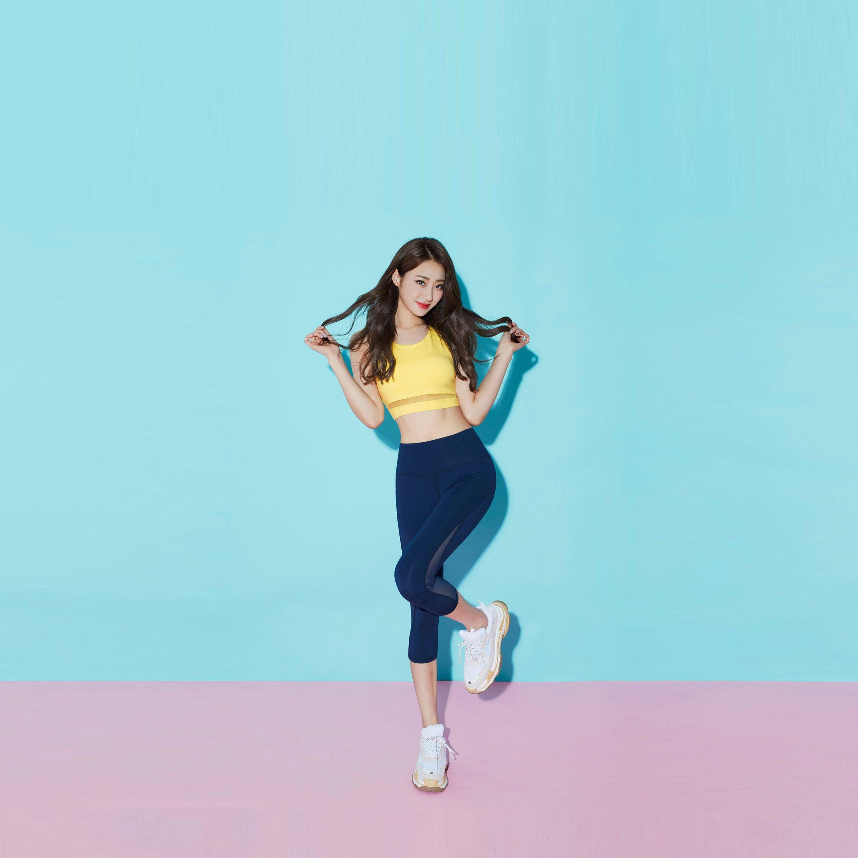 2732x2732 Girl Kpop Blue Smile Gyungli Wallpaper