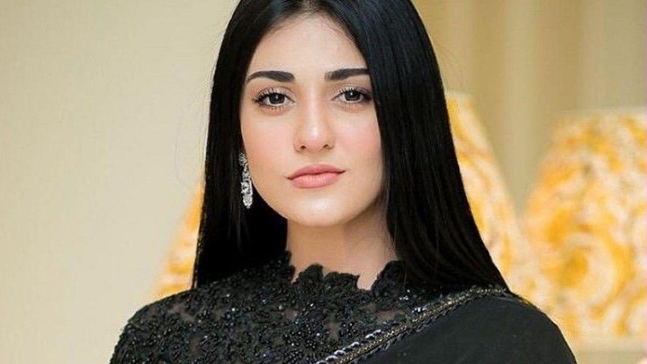 1280x720 Sarah Khan reveals her first love