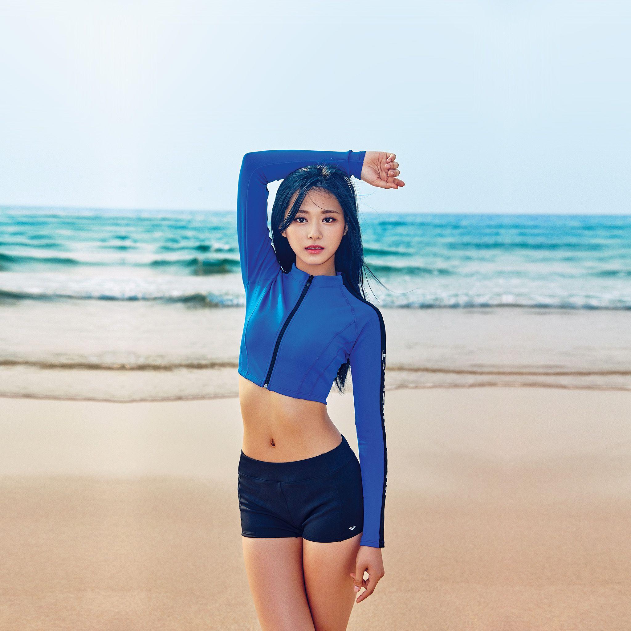 2048x2048 Tzuyu Kpop Girl Sea Summer Cool Wallpaper