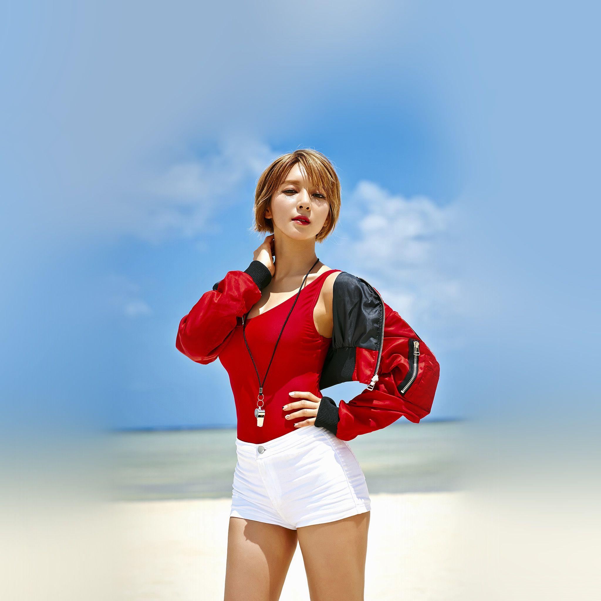 2048x2048 Aoa Choa Summer Ocean Vaction Girl Kpop Wallpaper