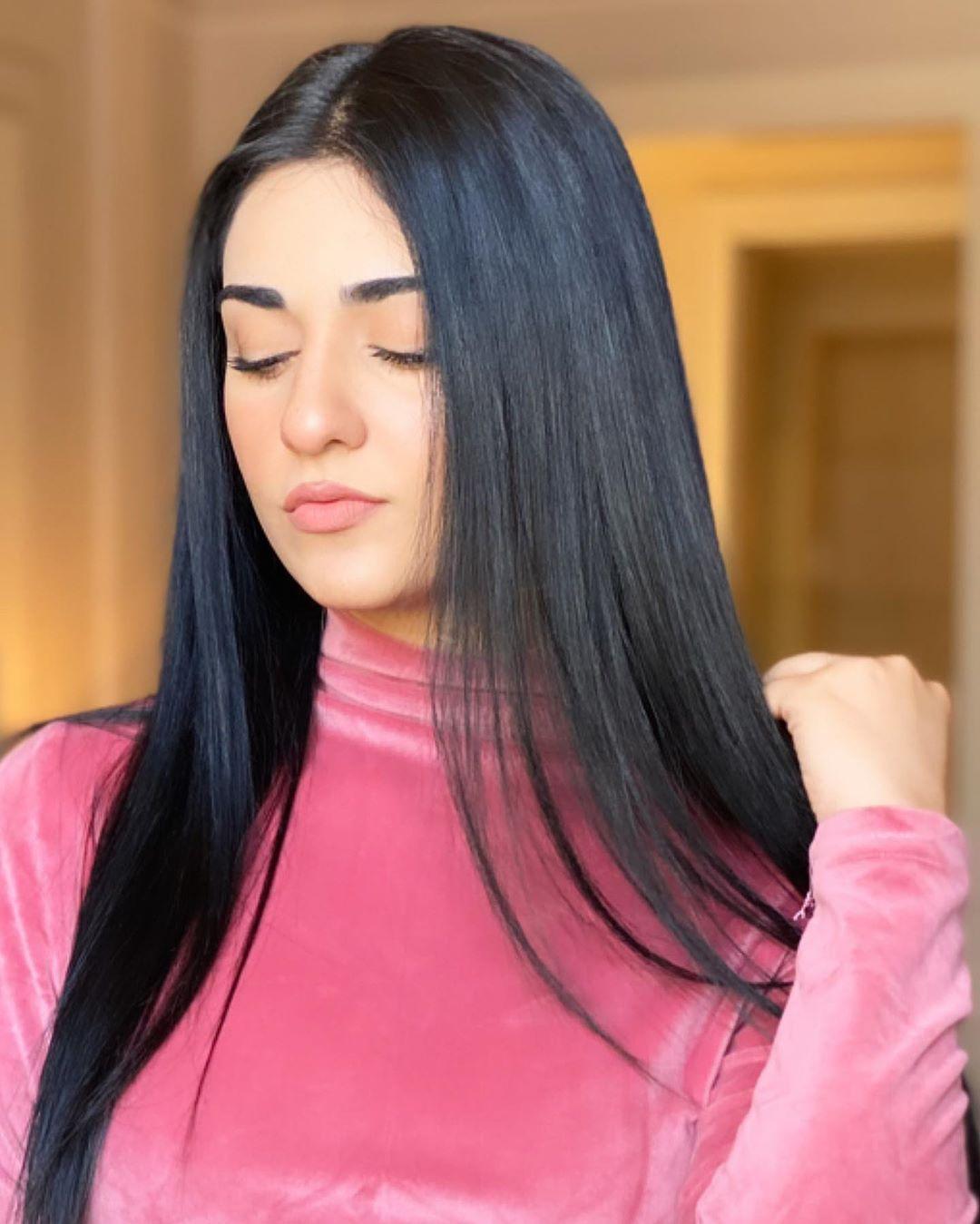1080x1349 Beautiful Sarah Khan on the Set of her Upcoming Drama. Pakistani