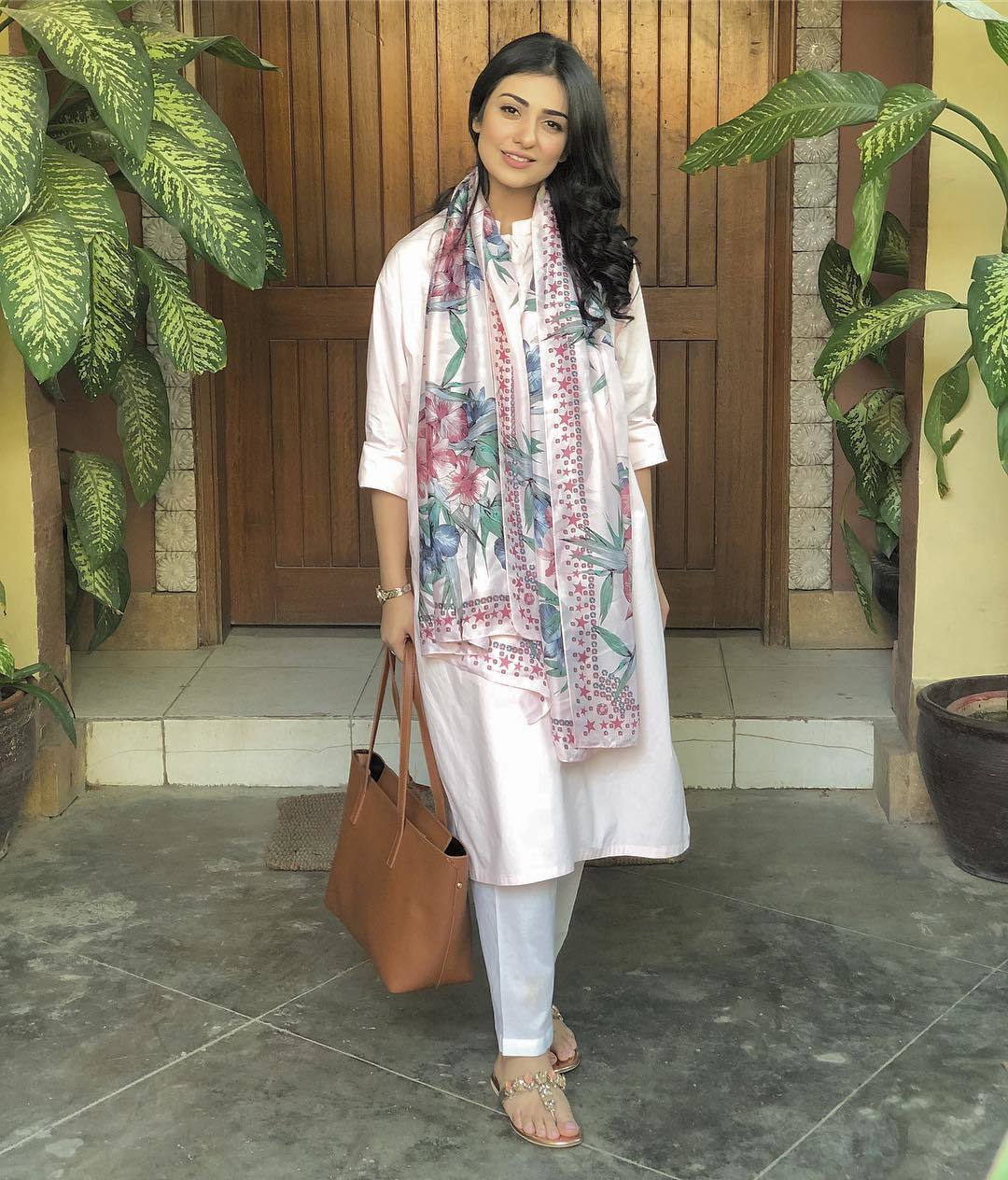 1080x1264 Sarah Khan's Feet << wikiFeet
