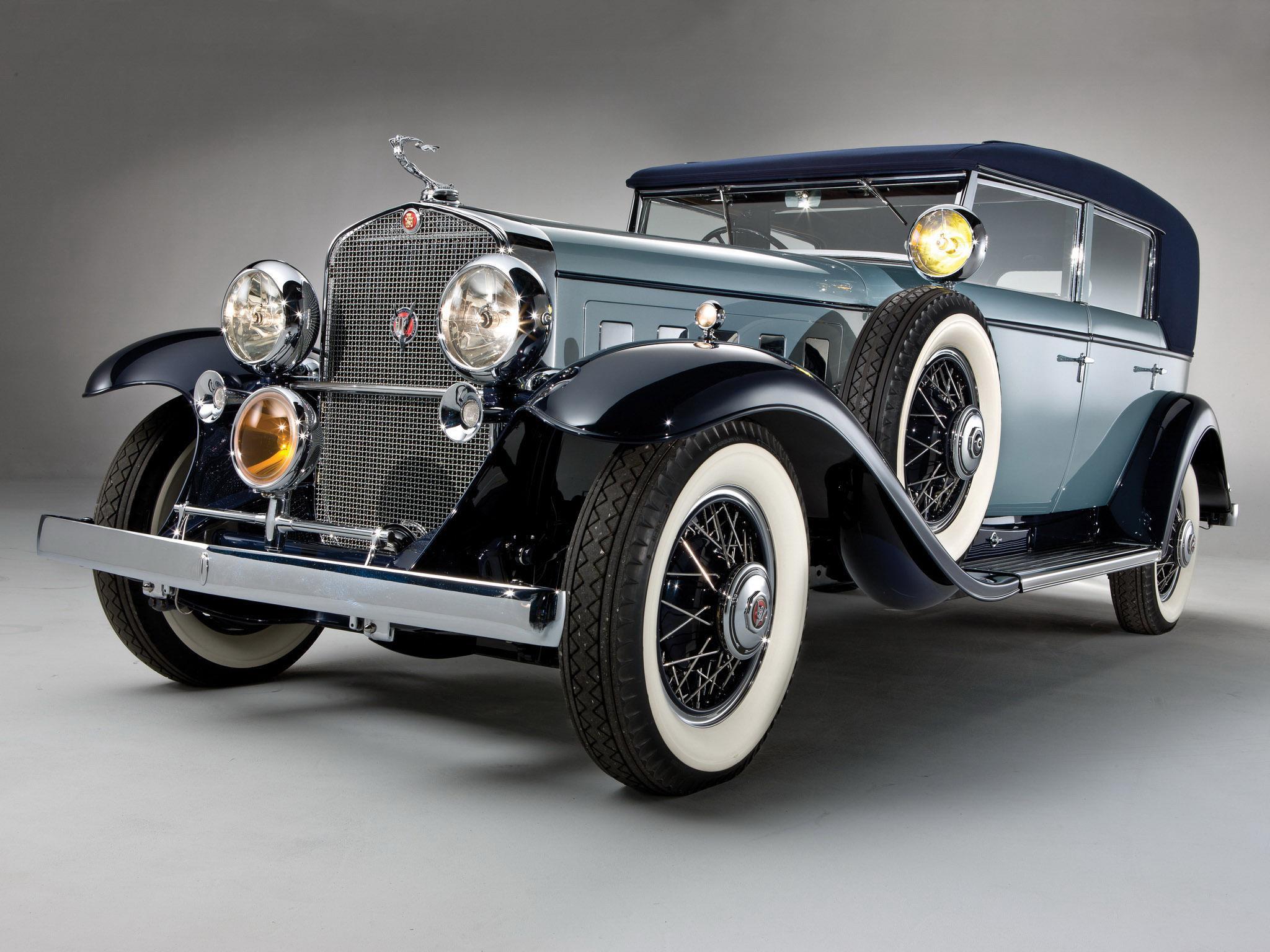 2048x1536 Classic Cadillac Car Wallpaper HD / Desktop and Mobile Background