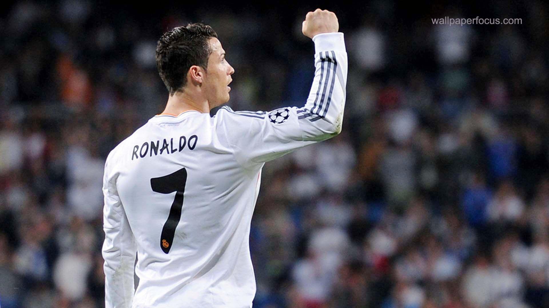 Bạn muốn trang trí cho Desktop của mình với một hình nền Ronaldo đẹp nhưng không biết nơi nào có chất lượng tốt? Hãy ghé thăm Top Ảnh Đẹp. Đó là nơi tốt nhất để tìm kiếm những hình ảnh chất lượng cao của Ronaldo và biến chiếc máy tính của bạn thành một tác phẩm nghệ thuật.