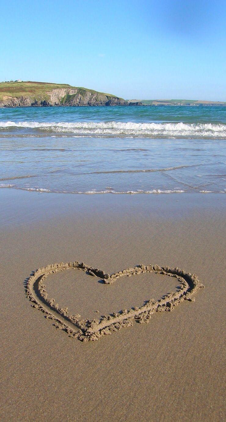 740x1384 Love this romantic picture. Beach, iPhone 5s wallpaper, Phone