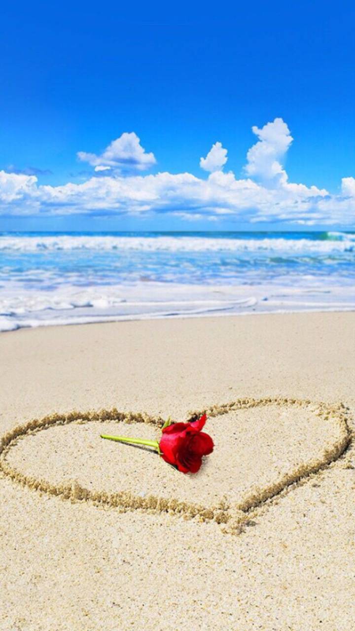 720x1280 Love at the beach wallpaper