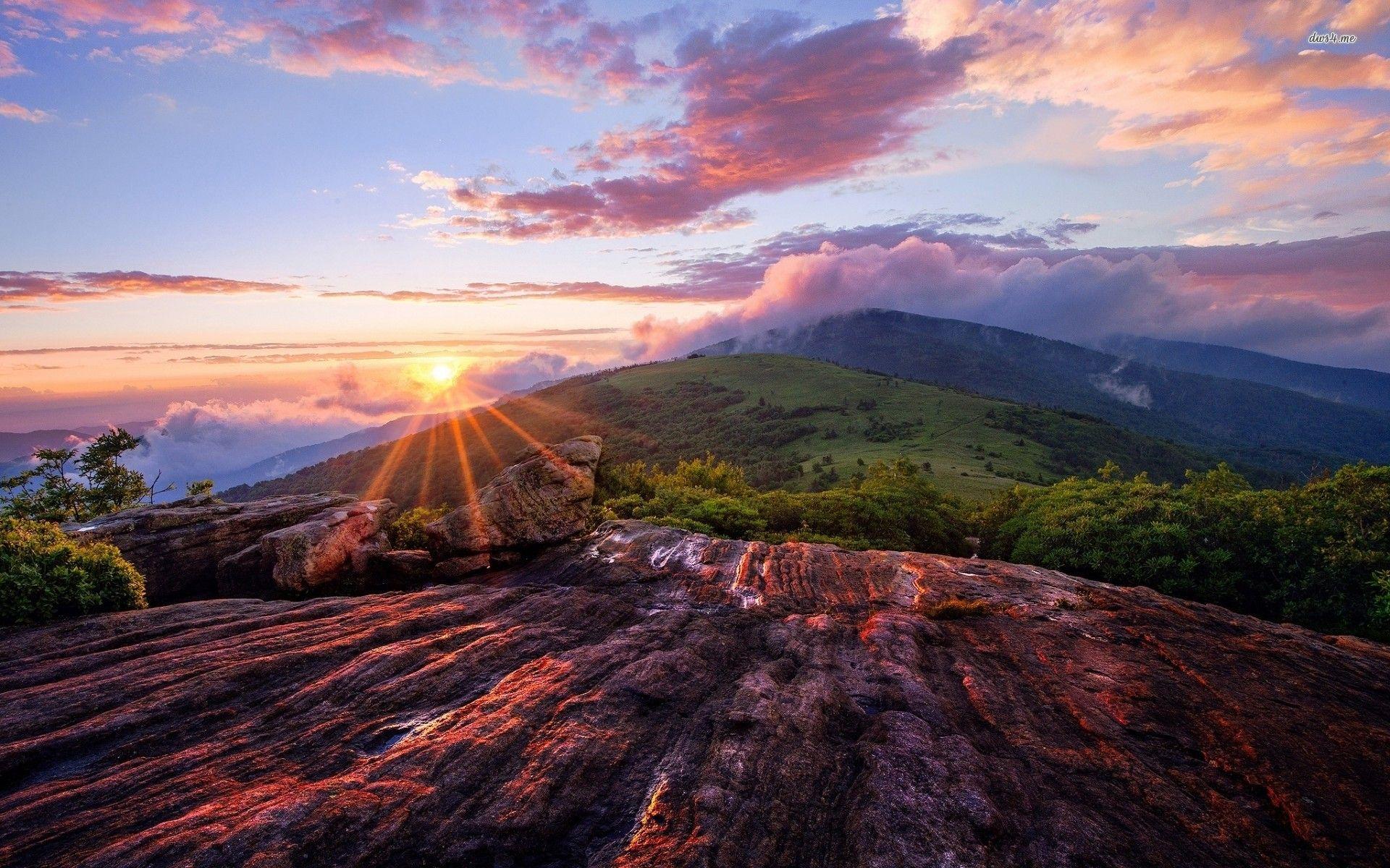 1920x1200 Mountain Pics Wallpaper
