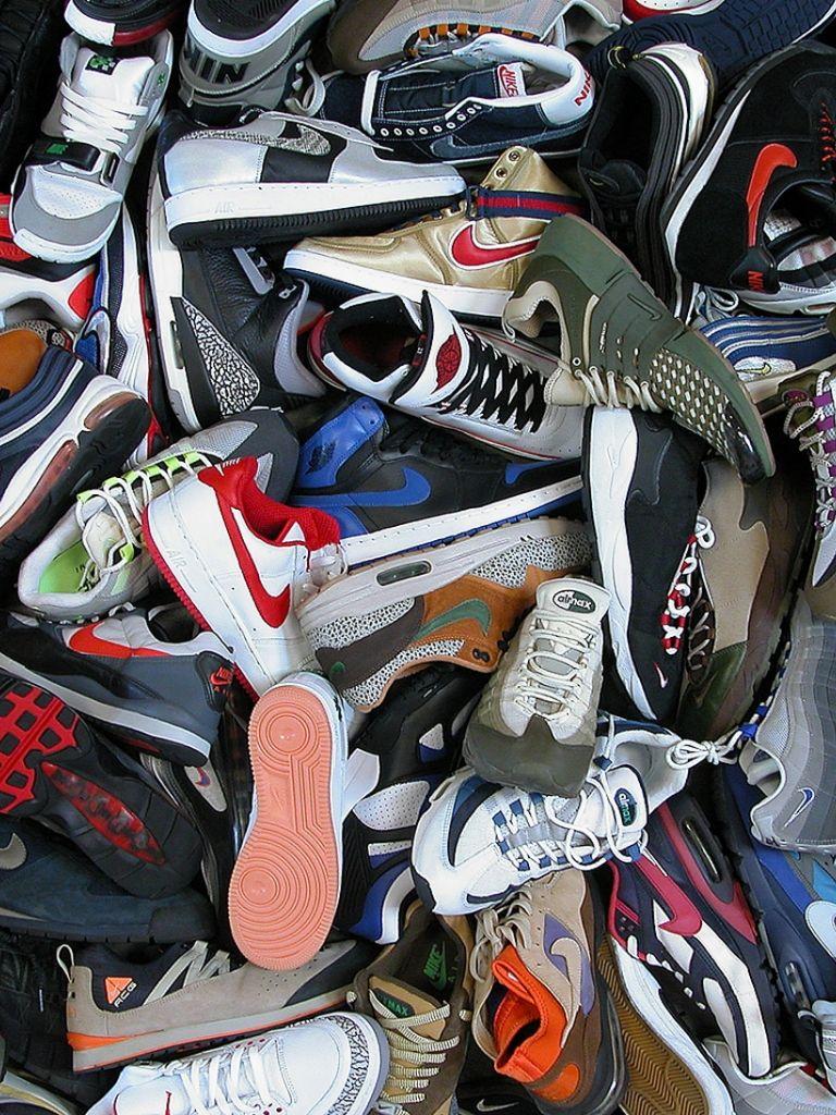 768x1024 Free download jordan sneakers wallpaper [1368x1094]
