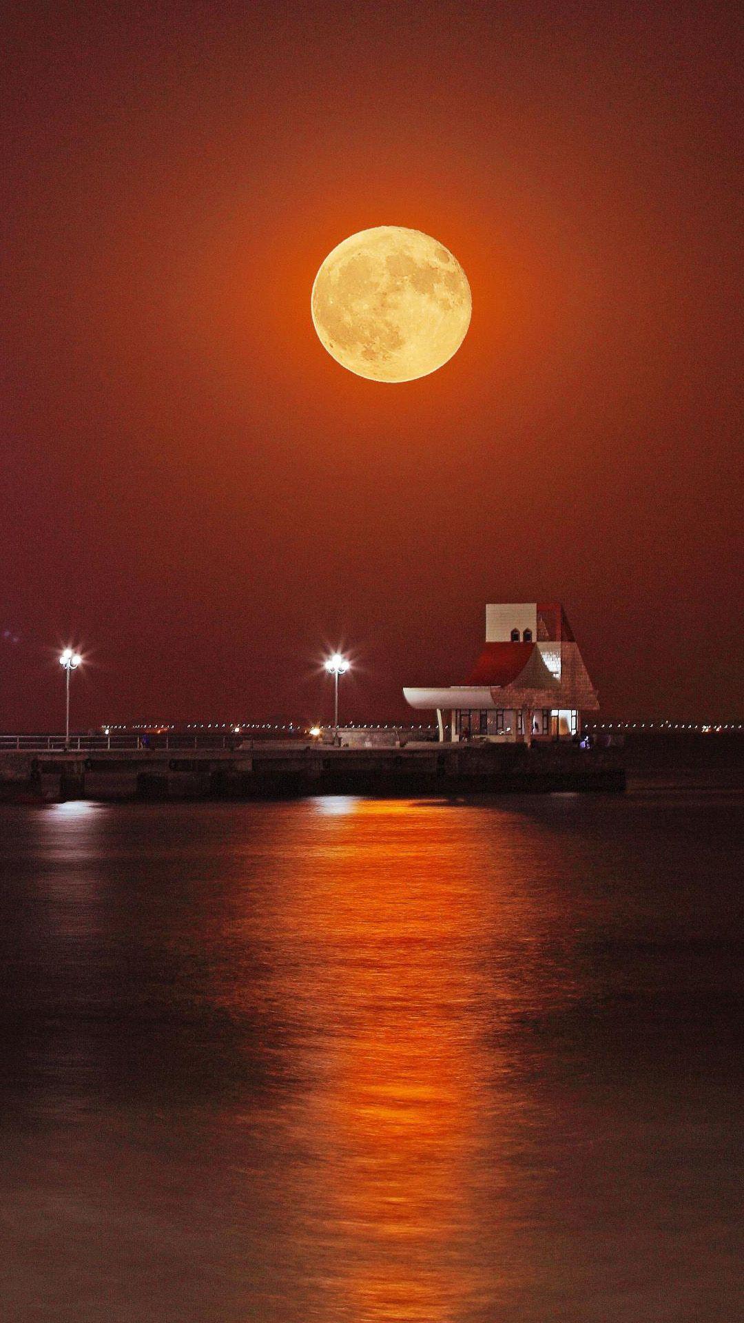 Orange Moon Wallpapers Top Free Orange Moon Backgrounds WallpaperAccess