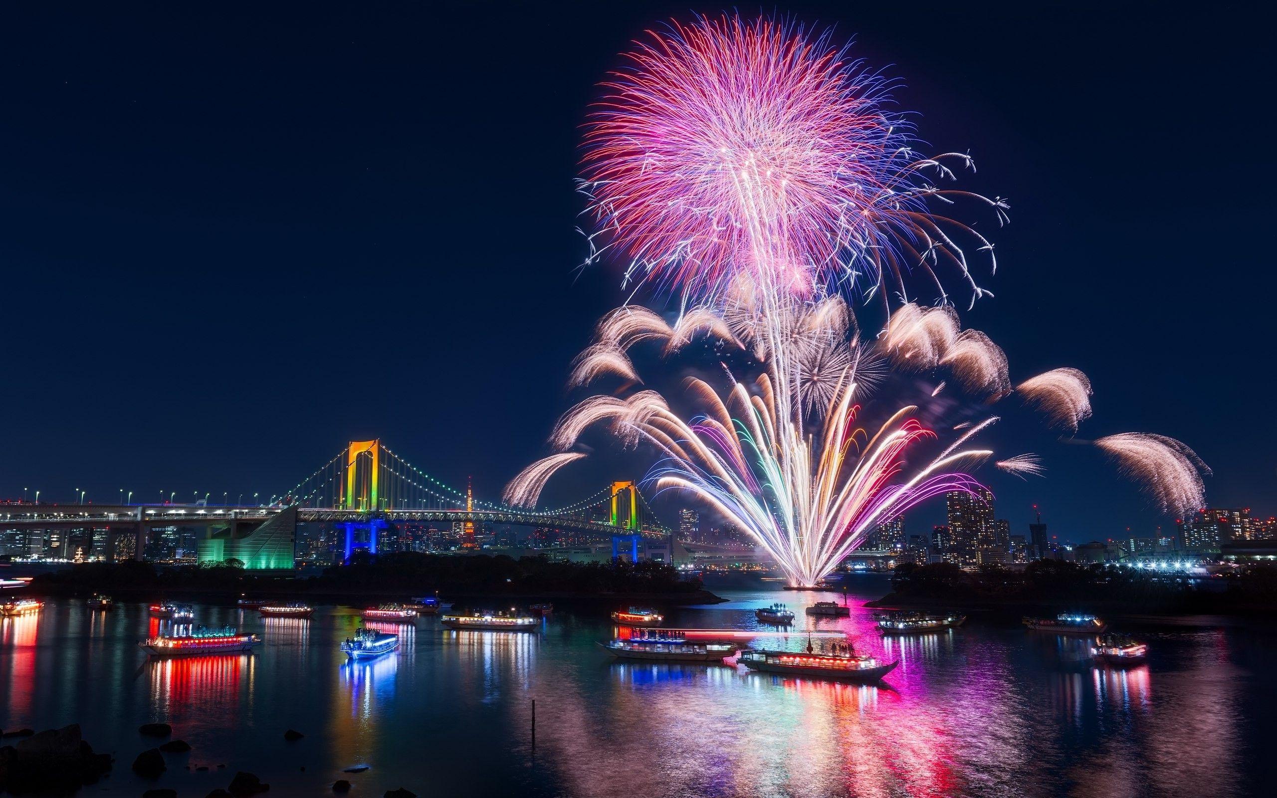 2560x1600 city, River, Boat, Fireworks, Bridge, Ship, Tokyo, Japan Wallpaper. Bridge wallpaper, Fireworks wallpaper, Fireworks