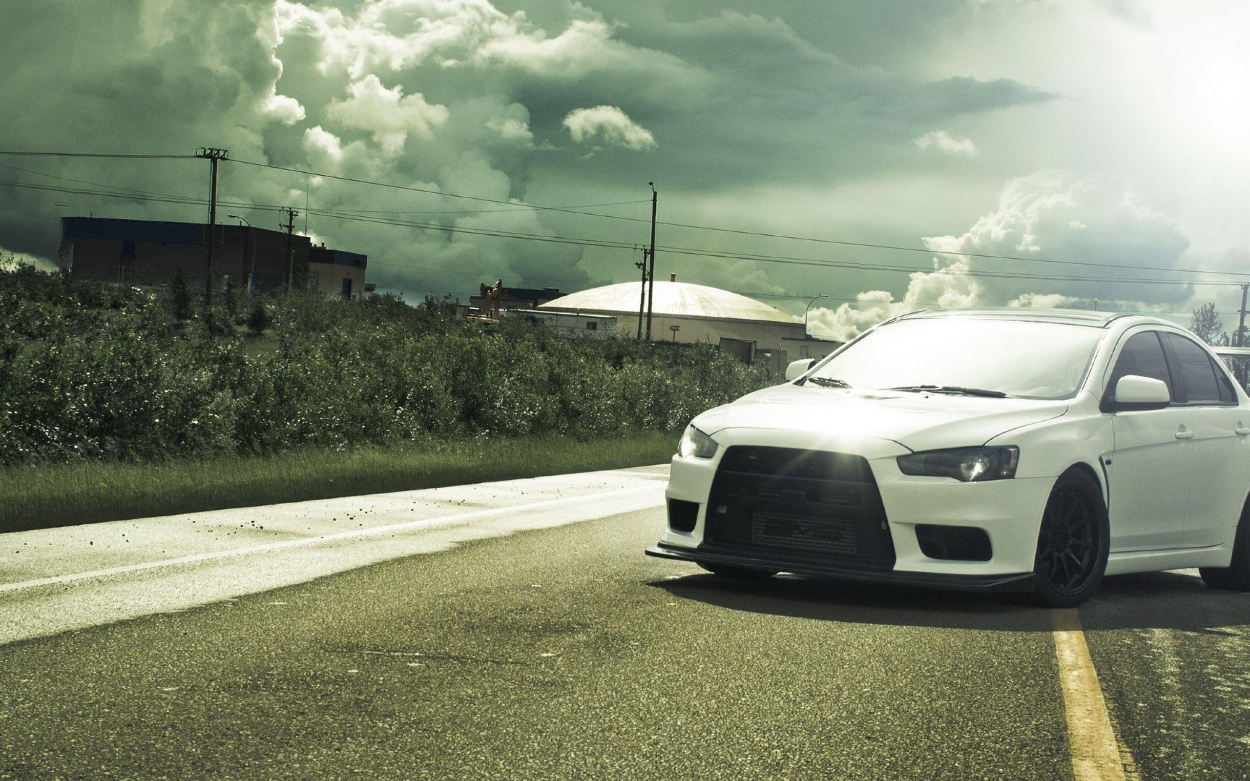 2560x1600 Mitsubishi Lancer White Wallpaper For iPhone