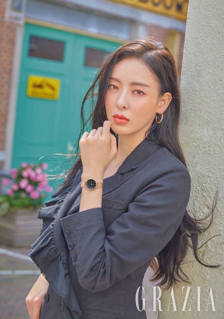 745x1059 Lee Da Hee Talks About Similarities To Her “Search ” Character + Why She Chose To Host “Queendom”
