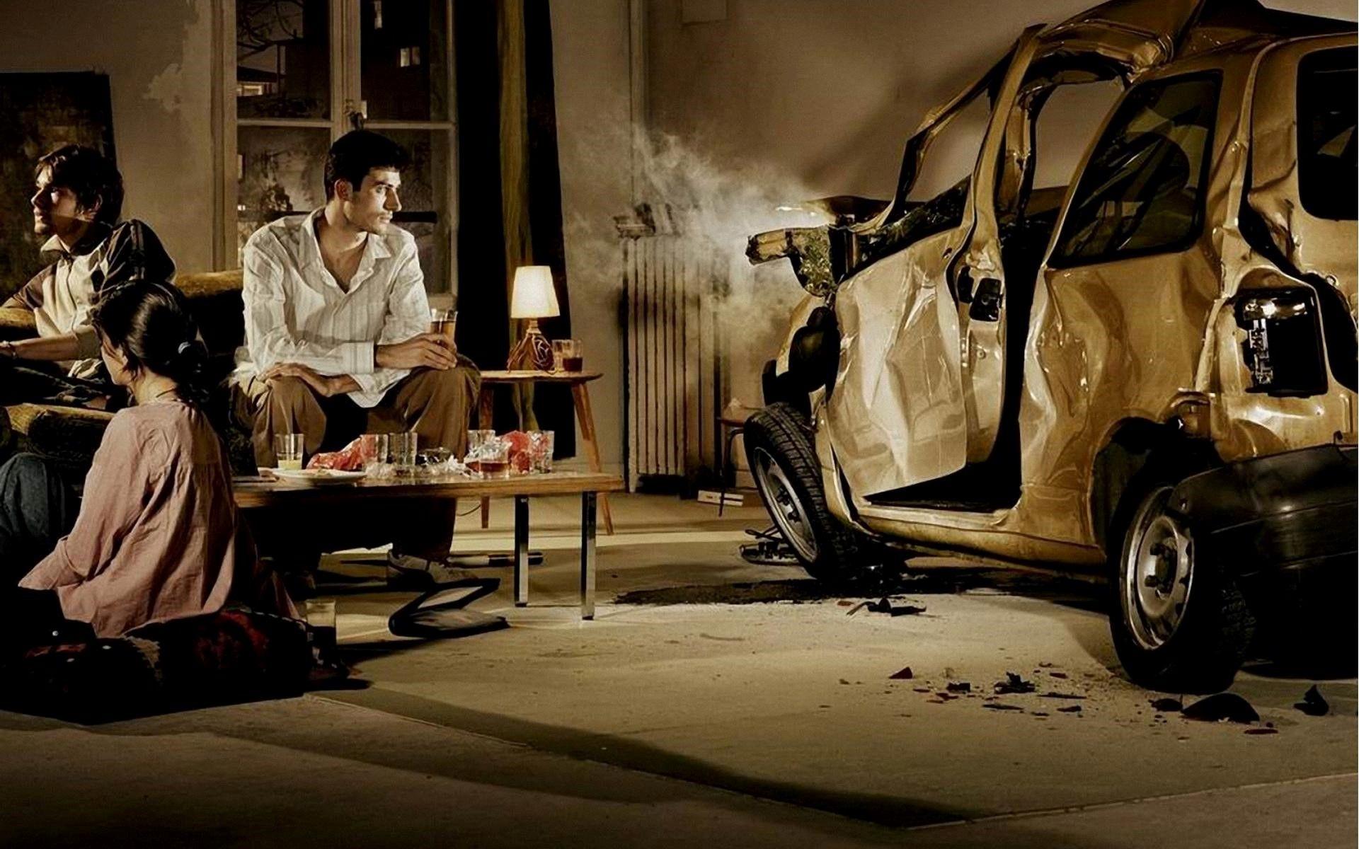 1920x1200 Funny Broken Car in Home Image