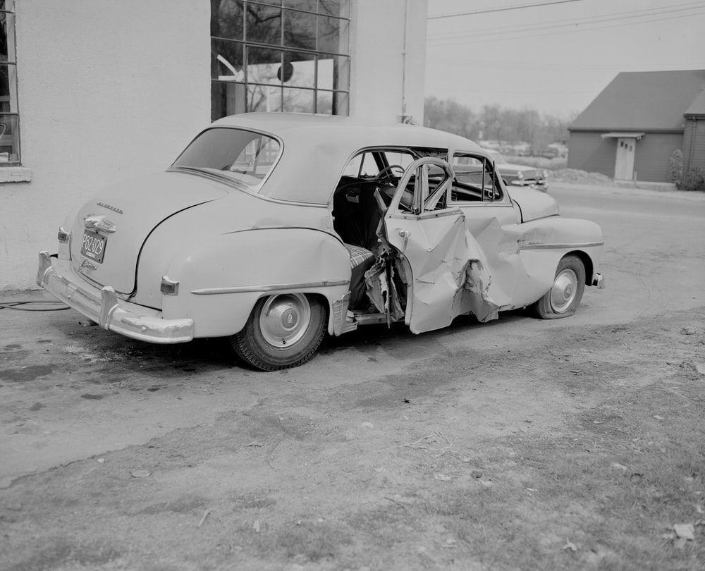 1000x810 Broken Car Picture. Download Free Image