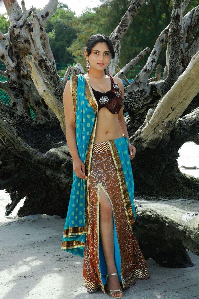 800x1200 Very Cute And Pretty Photo Of Actress Ramya Divya Spandana