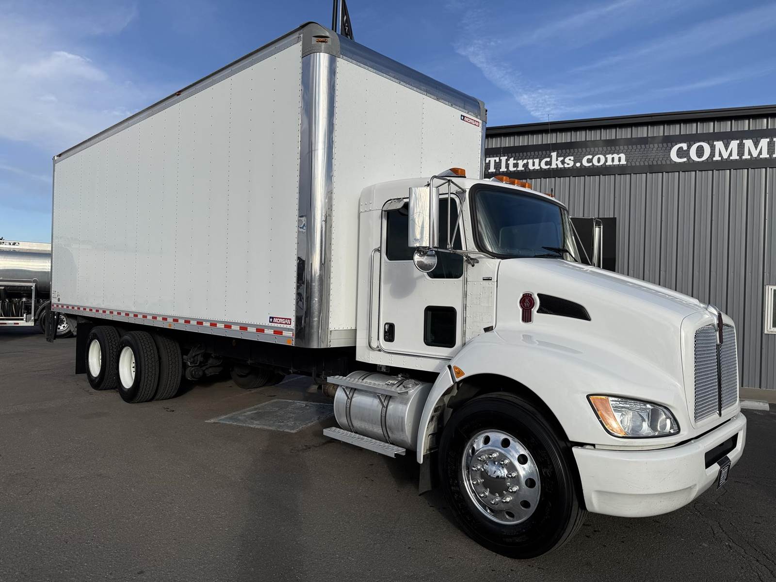1600x1200 Kenworth T370 26 ft Box Truck, 6 Speed Allison Rds Automatic, Liftgate, 234 Hours. Denver, COD
