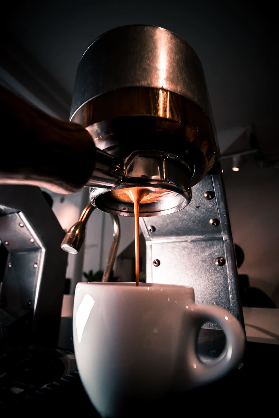910x1365 pouring coffee 1080P, 2K, 4K, 5K HD wallpaper free download