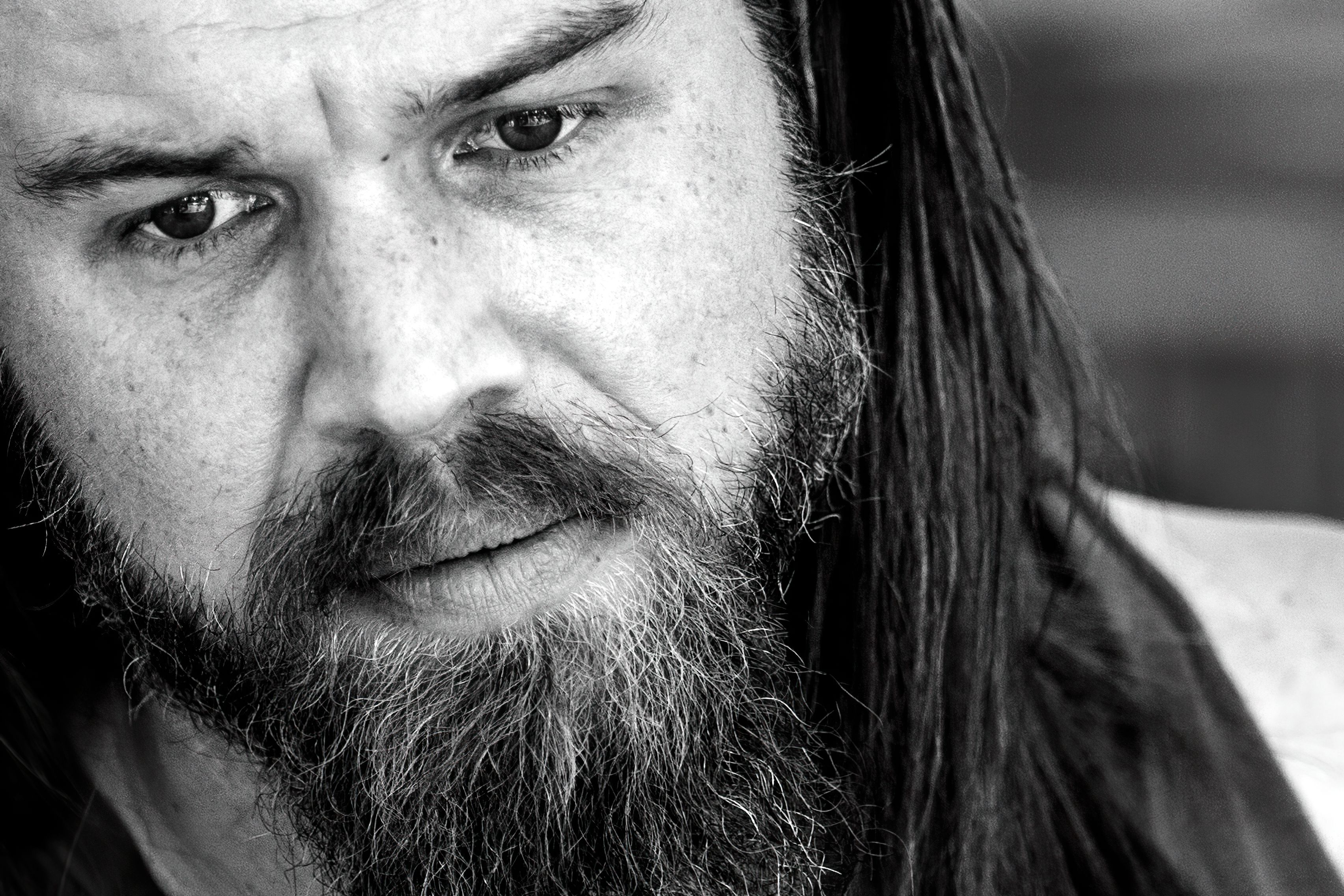 3408x2272 Ryan Hurst Phone Wallpaper: Free 4K & HD Downloads