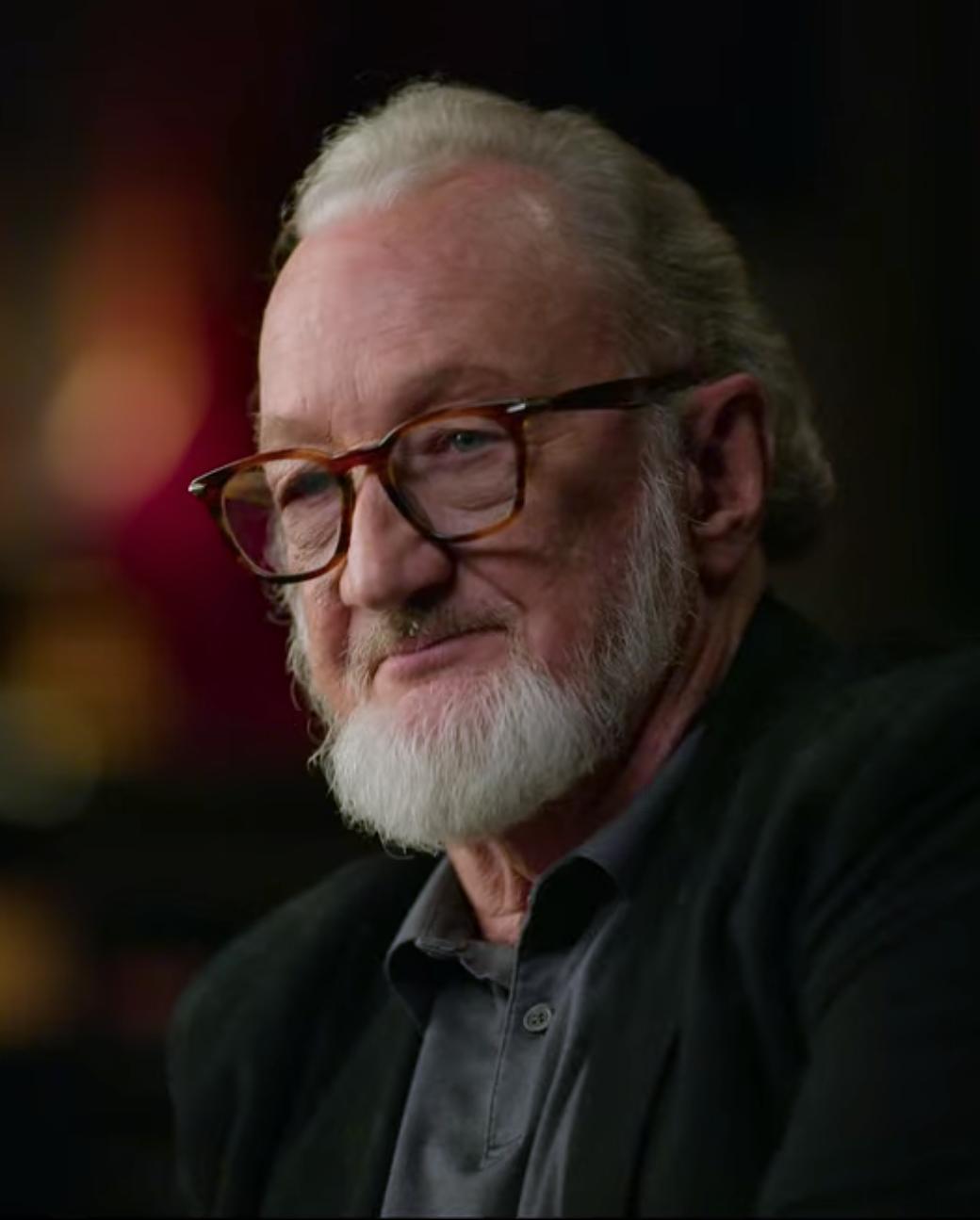 1040x1295 Robert Englund