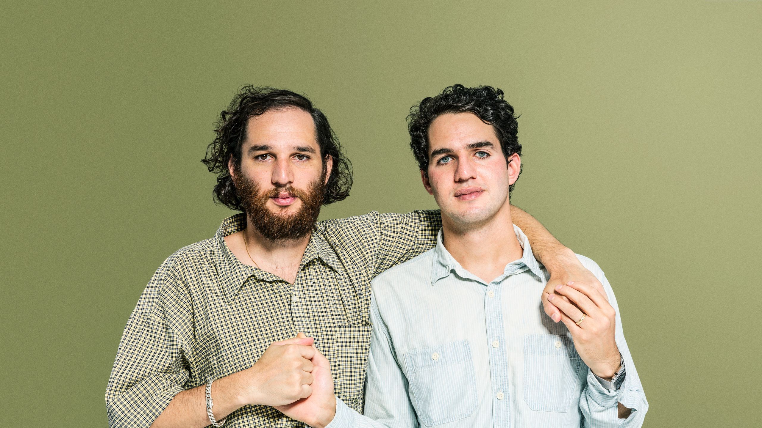 2560x1440 The Safdie Brothers Swear 'Good Time' Didn't Almost Turn Robert Pattinson Into Roadkill