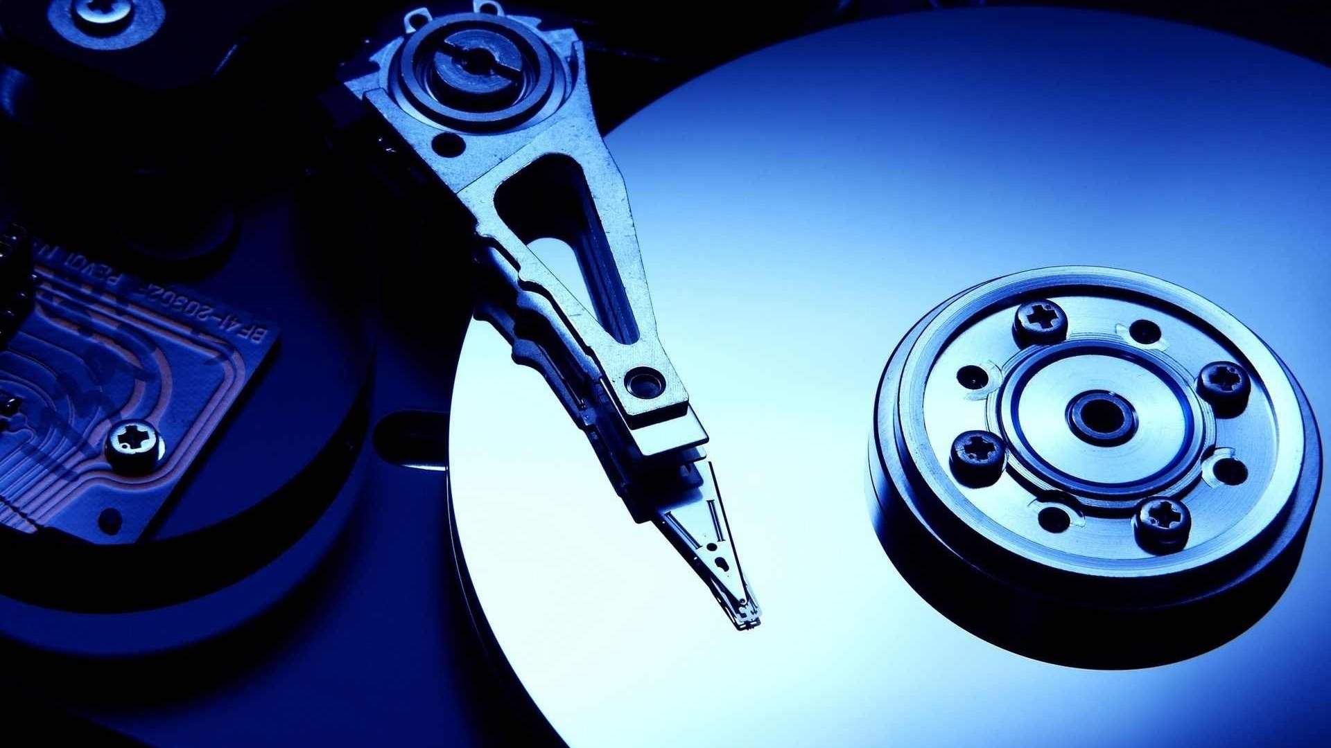 1920x1080 Weekly Wallpaper: Peek Inside Your Computer