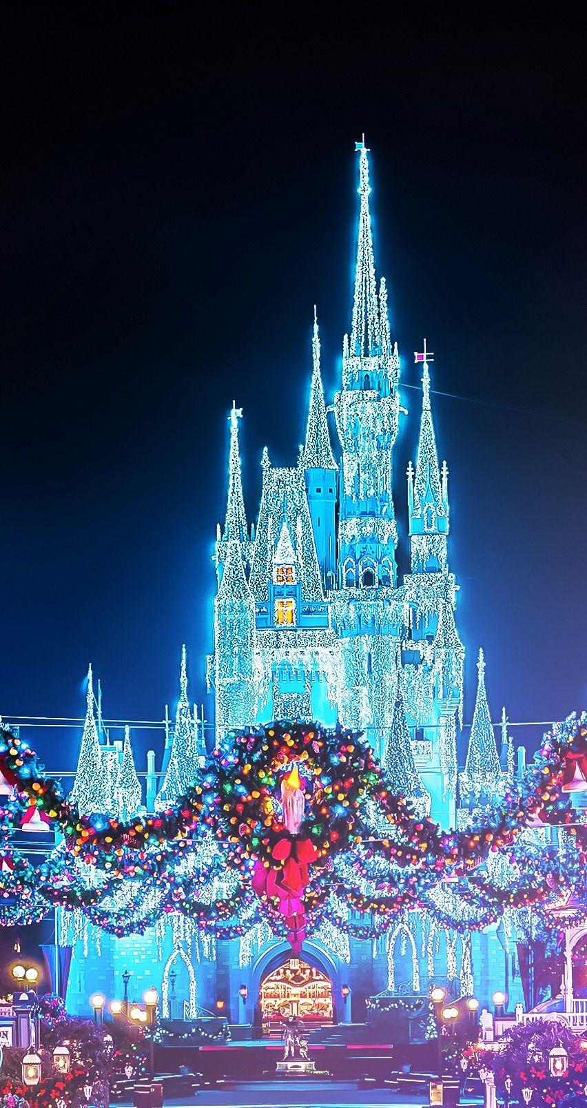 852x1608 Magic Kingdom Christmas Wallpaper 852x1608 px, 0.28 Mb